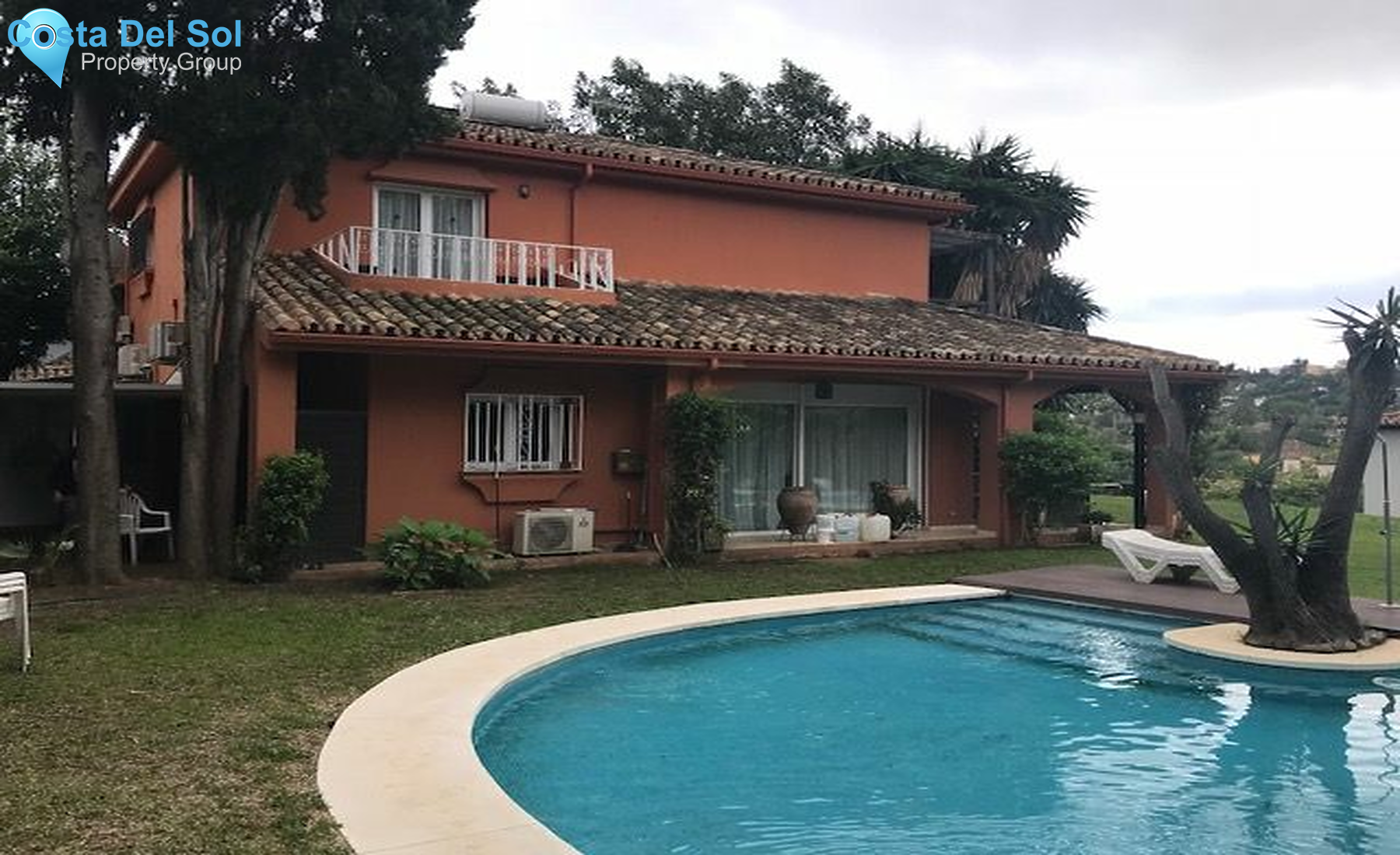 Detached Villa in Nueva Andalucía-1489948