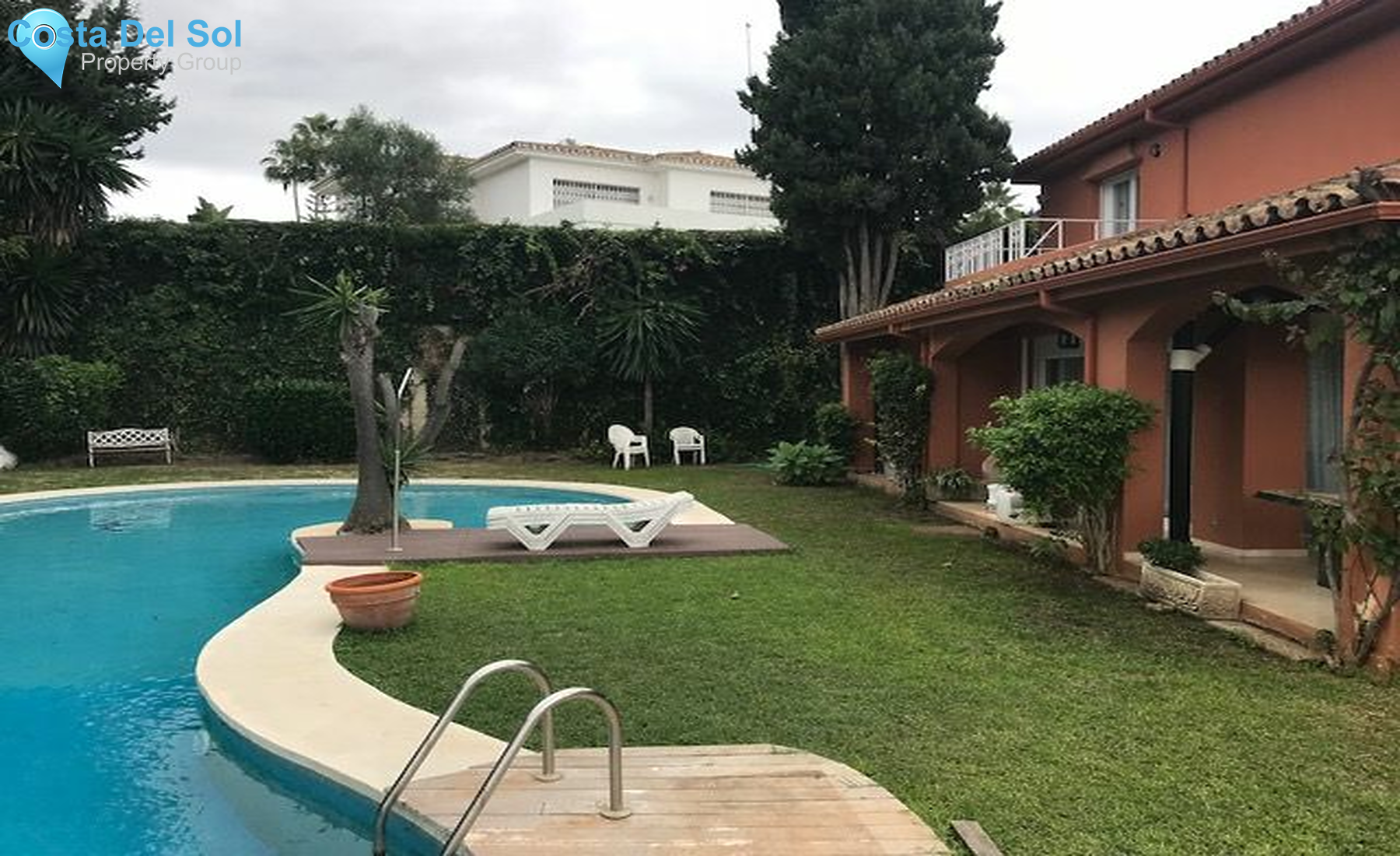 Detached Villa in Nueva Andalucía-1489949