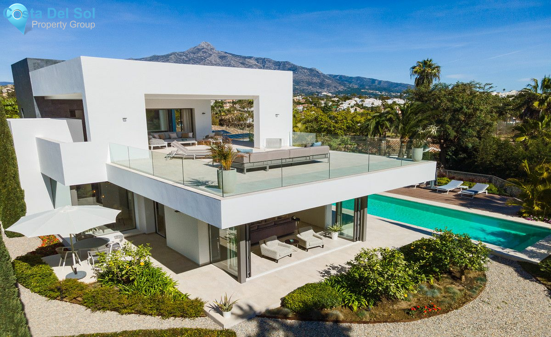 Detached Villa in Nueva Andalucía-1516068