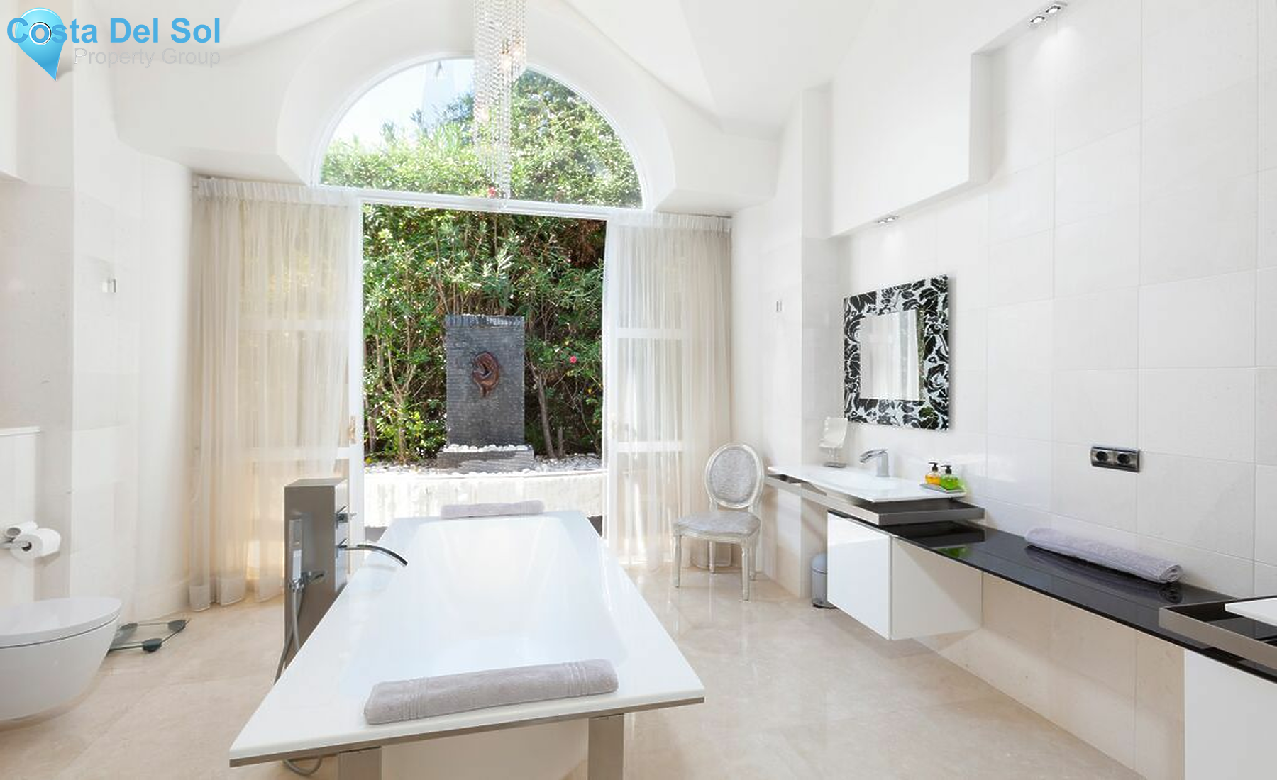 Detached Villa in Nueva Andalucía-1519672