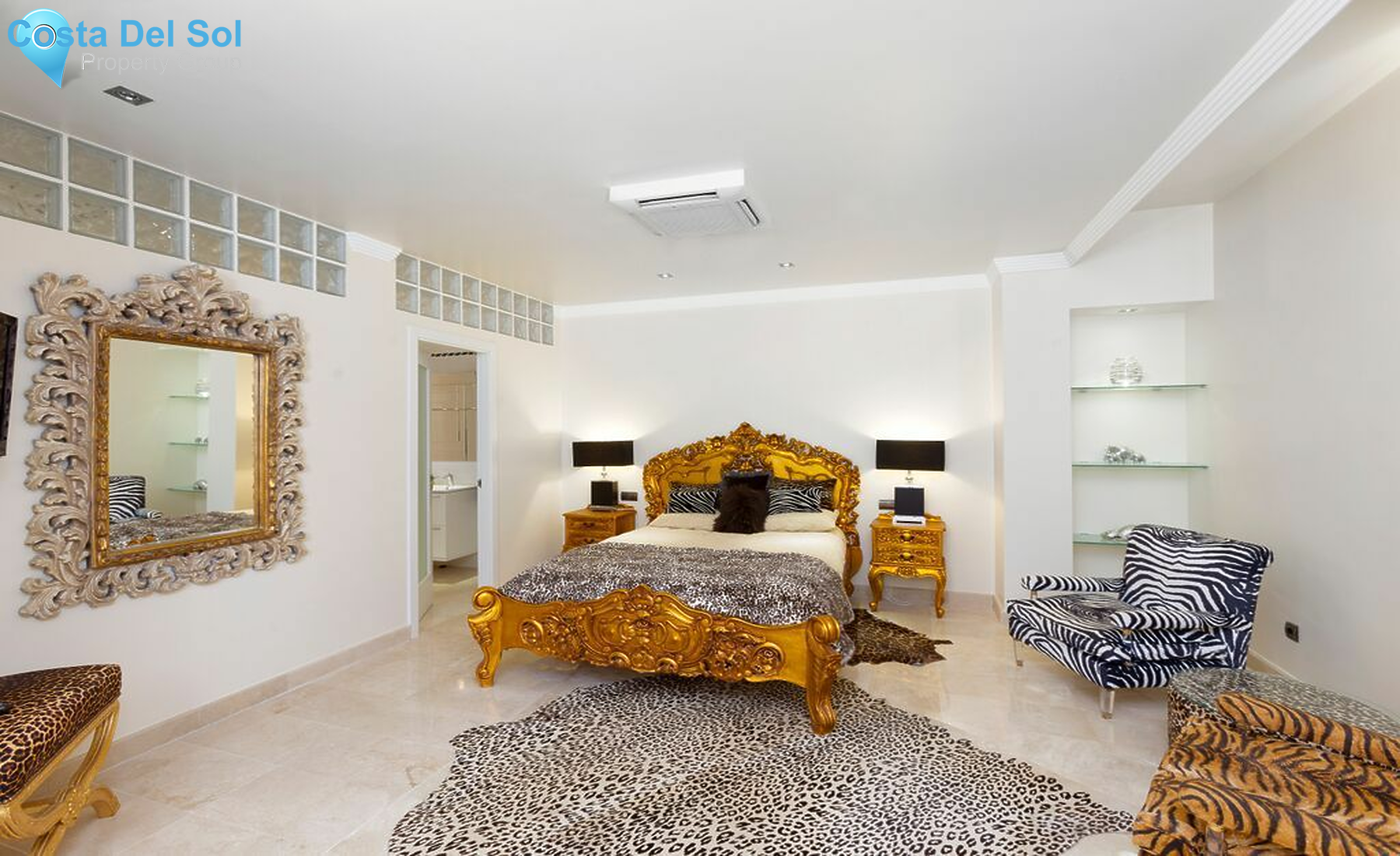 Detached Villa in Nueva Andalucía-1519673
