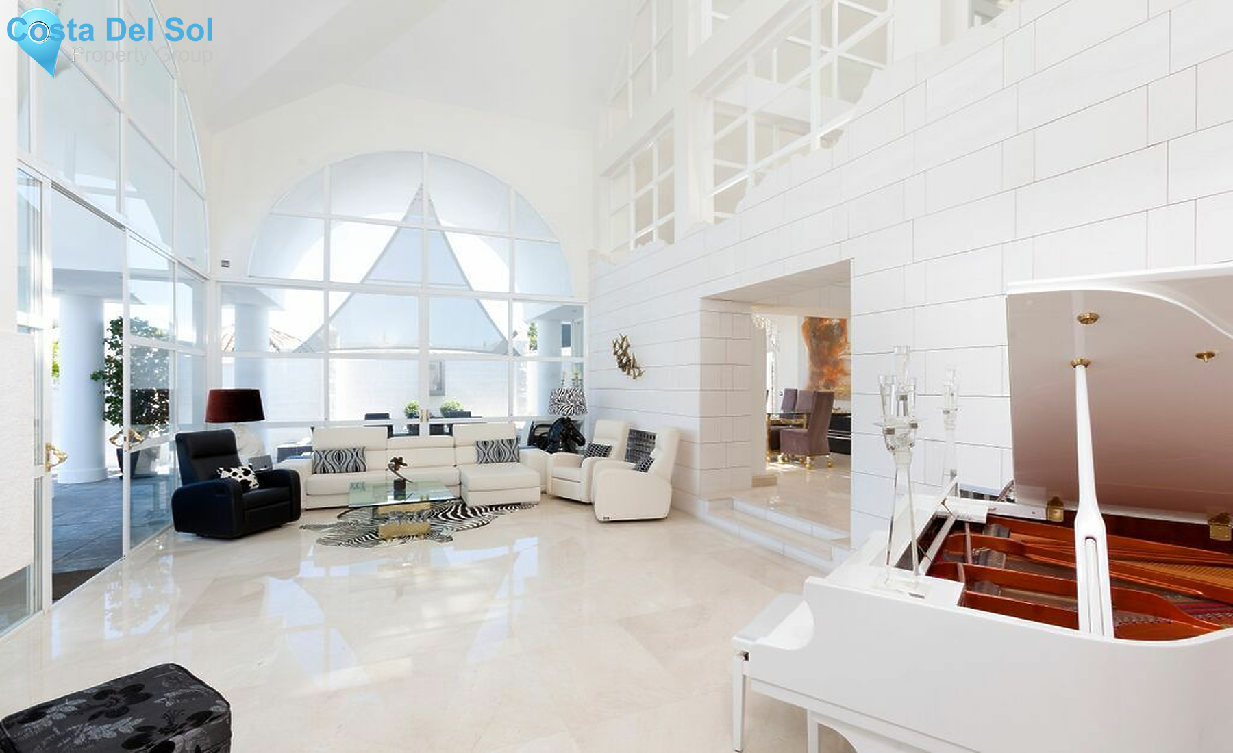Detached Villa in Nueva Andalucía-1519662