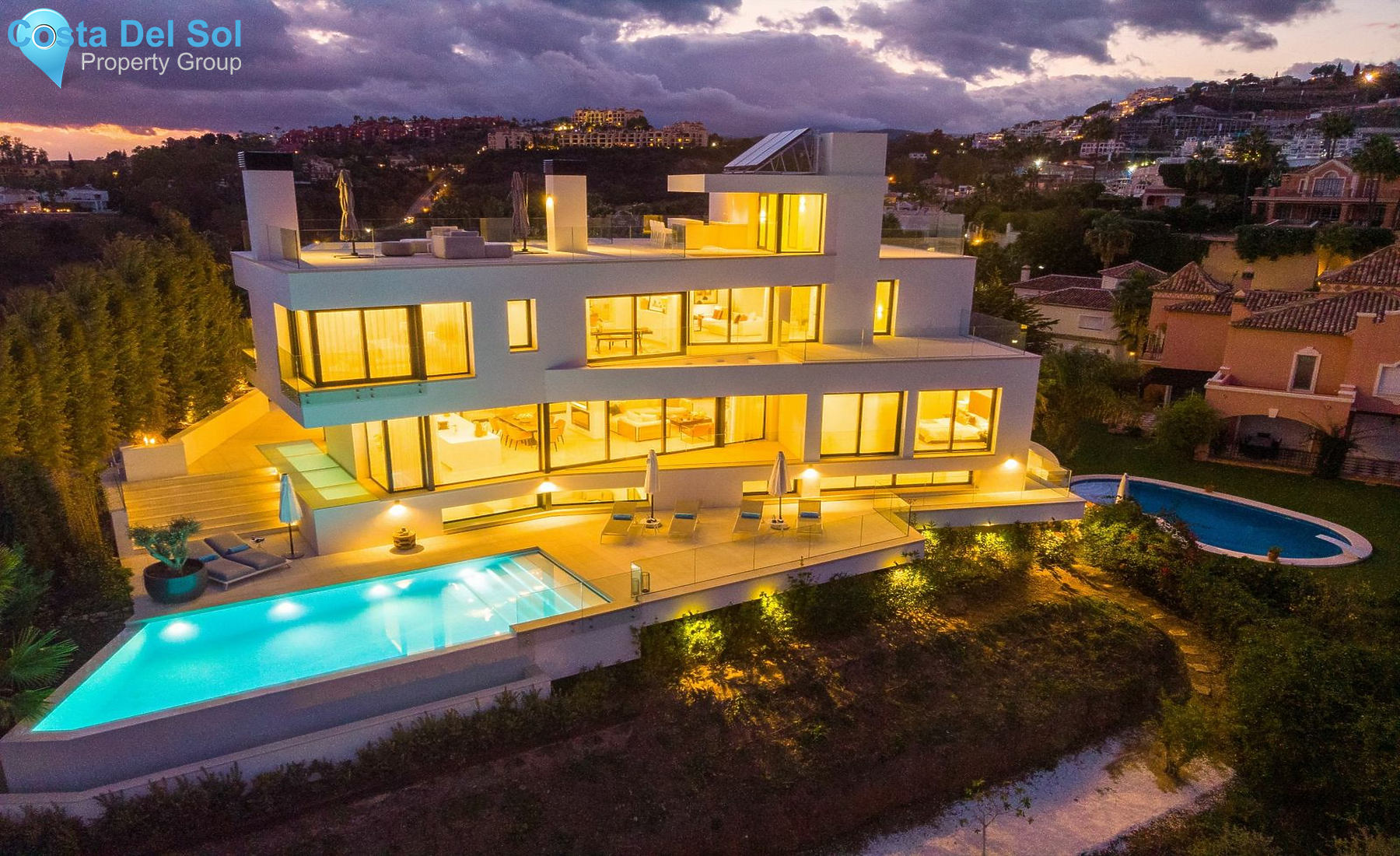 Detached Villa in Nueva Andalucía