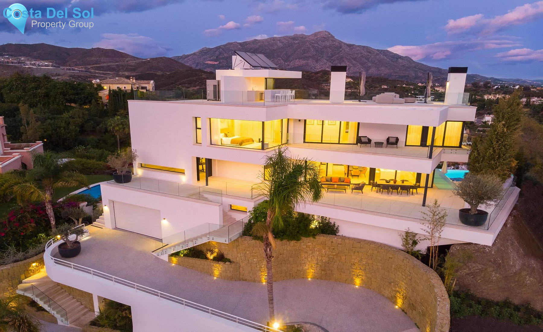 Detached Villa in Nueva Andalucía-1531717