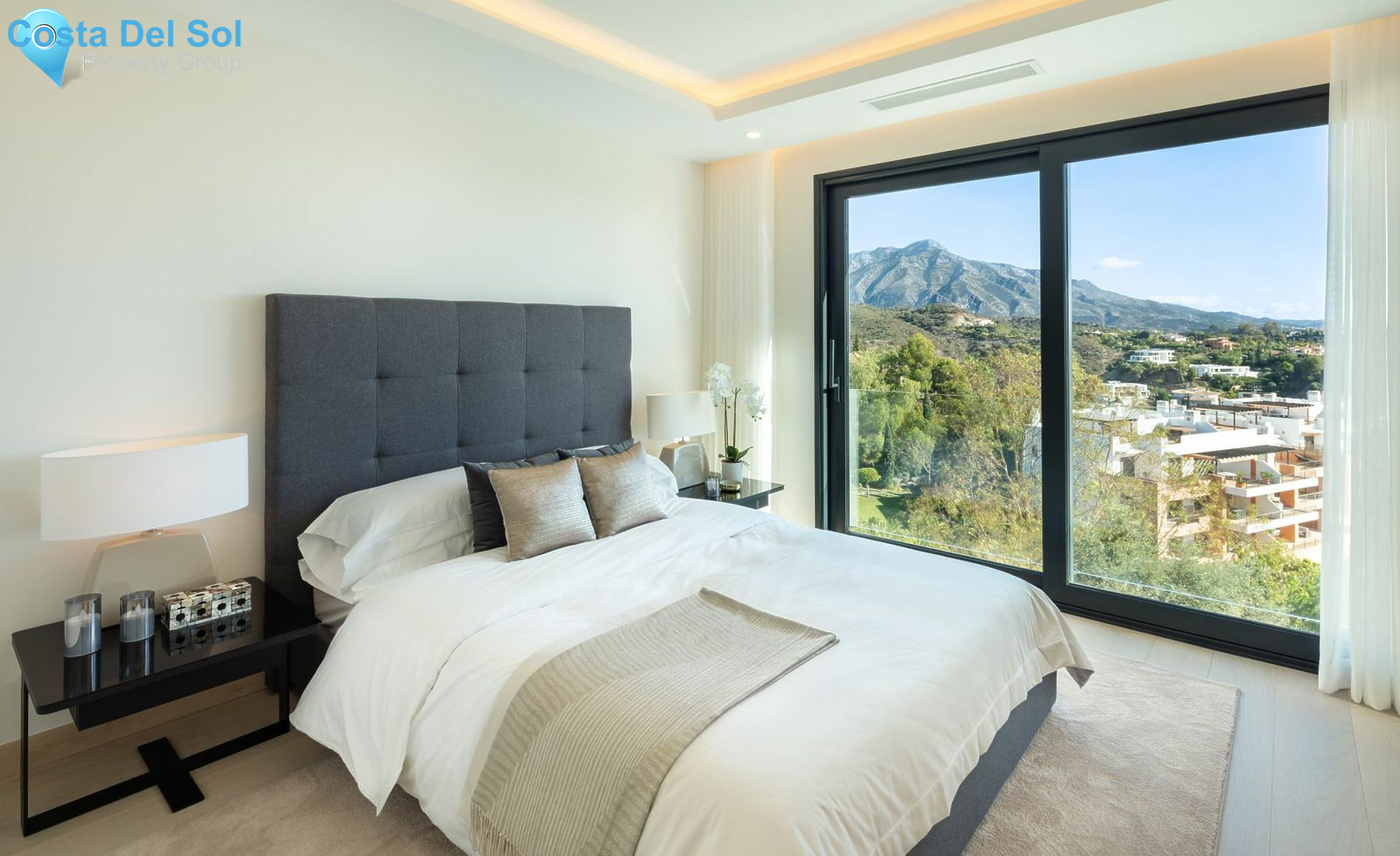 Detached Villa in Nueva Andalucía-1531730
