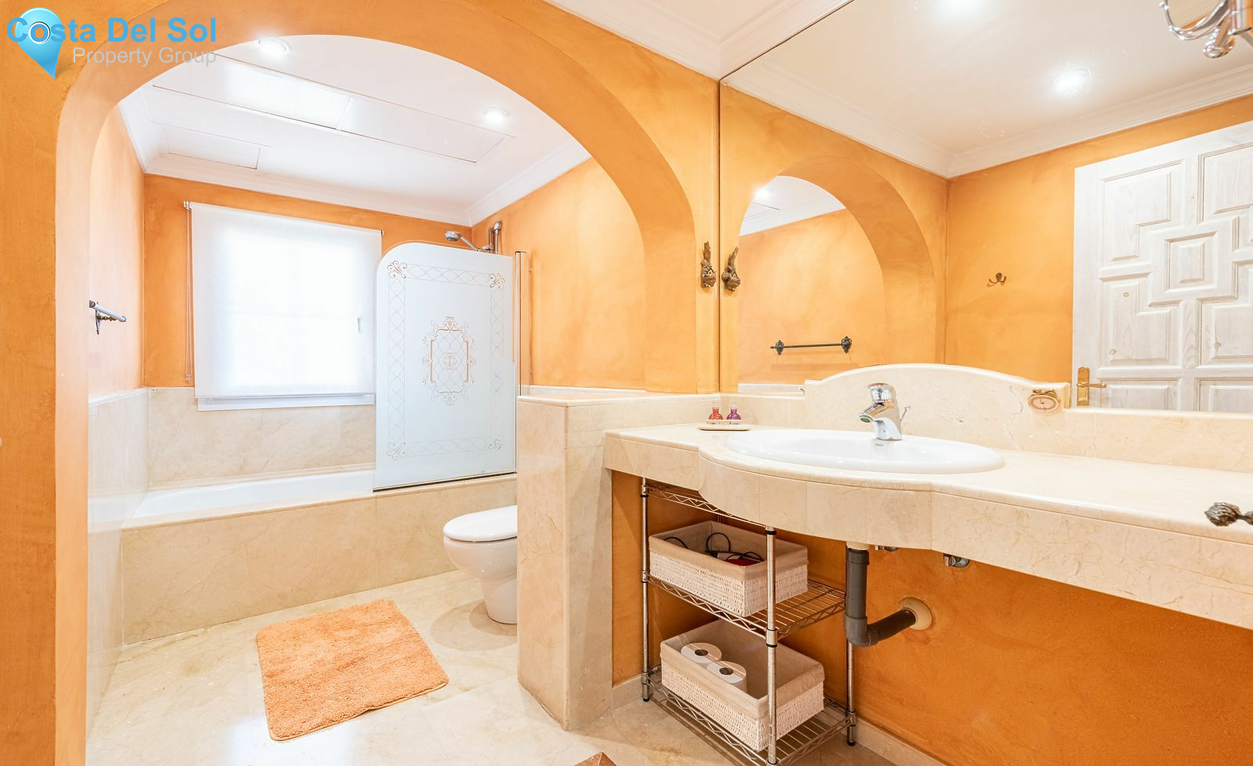Detached Villa in Nueva Andalucía-1551622