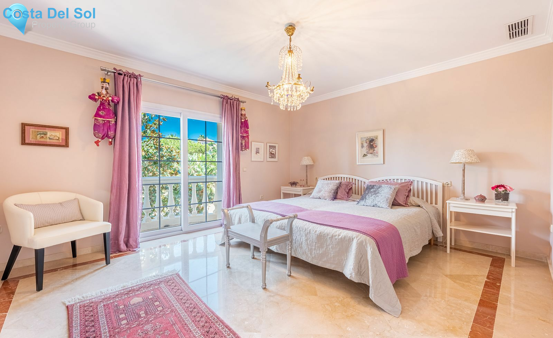 Detached Villa in Nueva Andalucía-1551623