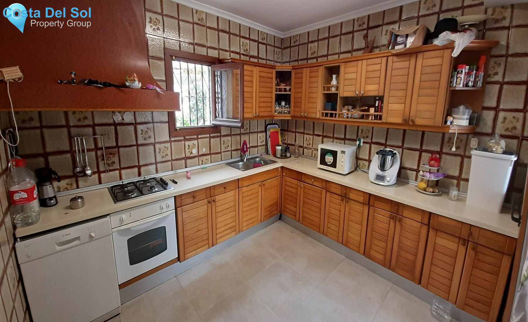 Detached Villa in Playamar-1129895