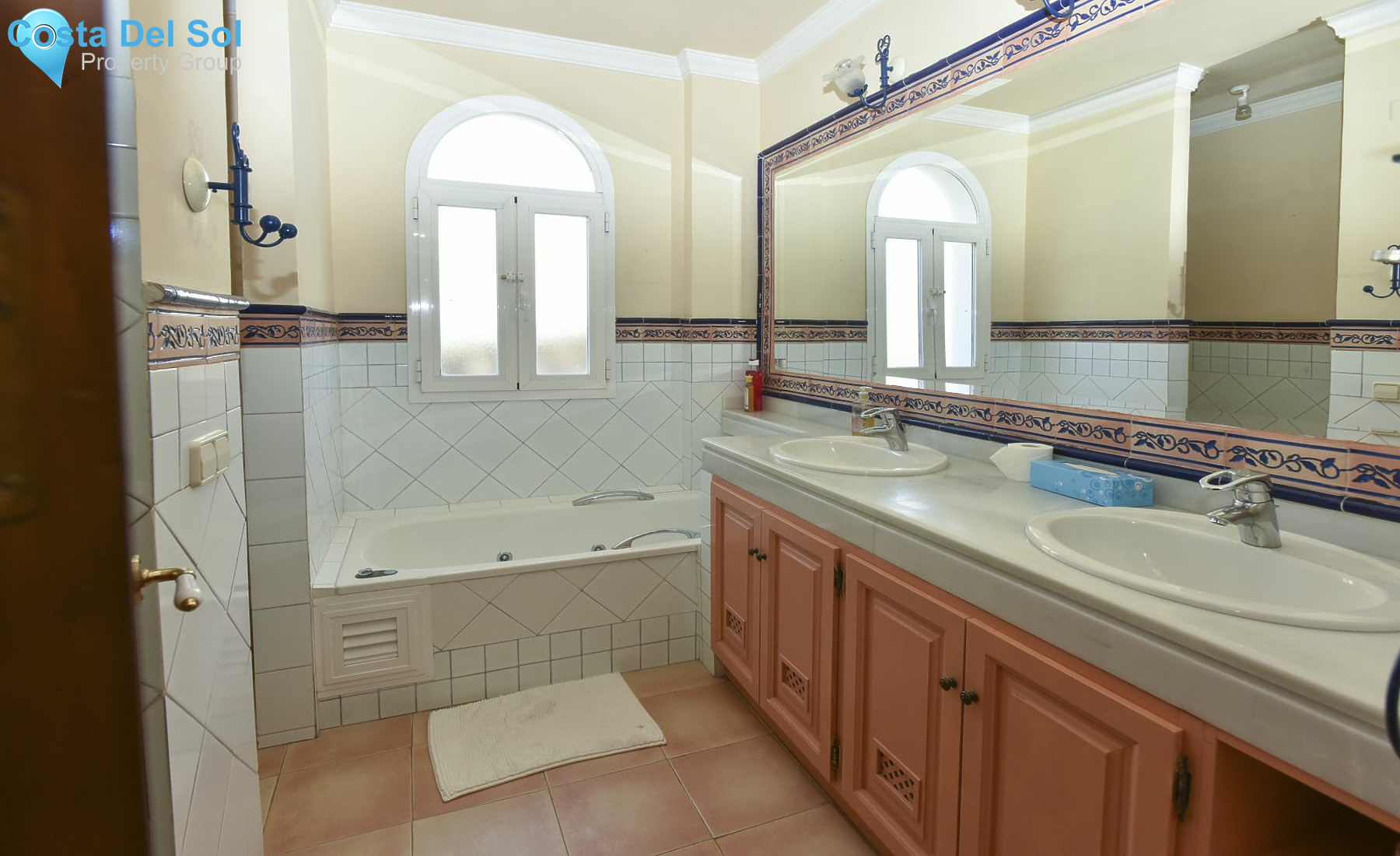 Detached Villa in Puerto Banús-1209947