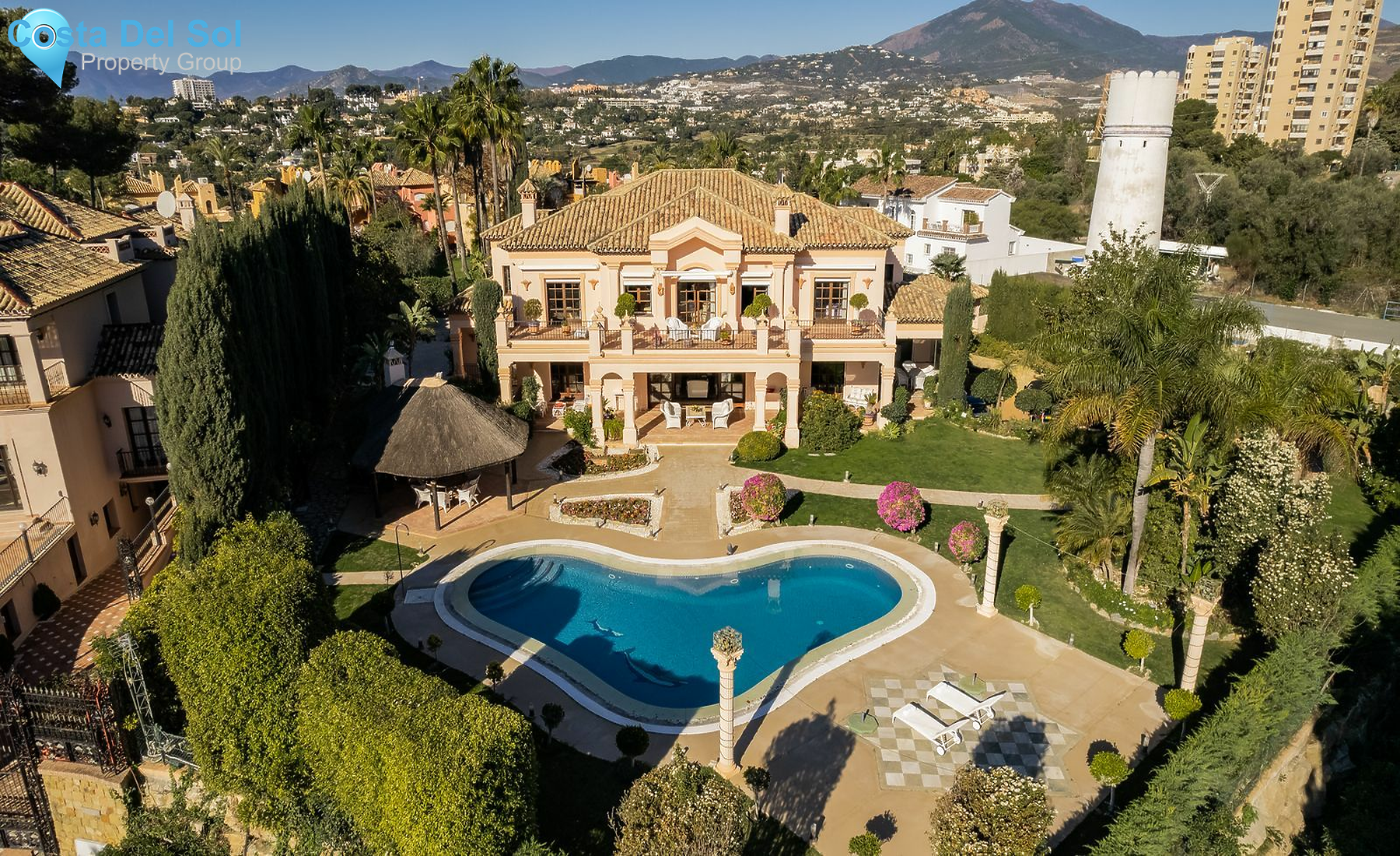 Detached Villa in Puerto Banús