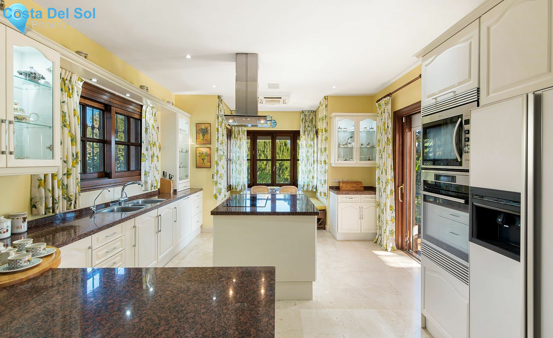 Detached Villa in Puerto Banús-1429050