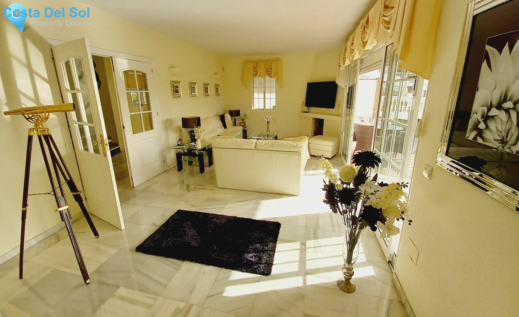 Detached Villa in Riviera del Sol-1161897