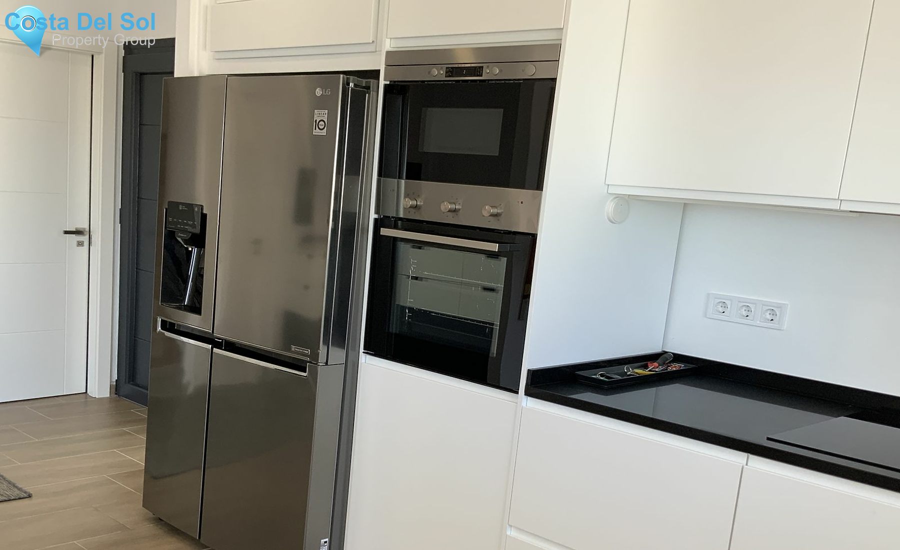 Detached Villa in Riviera del Sol-1191076