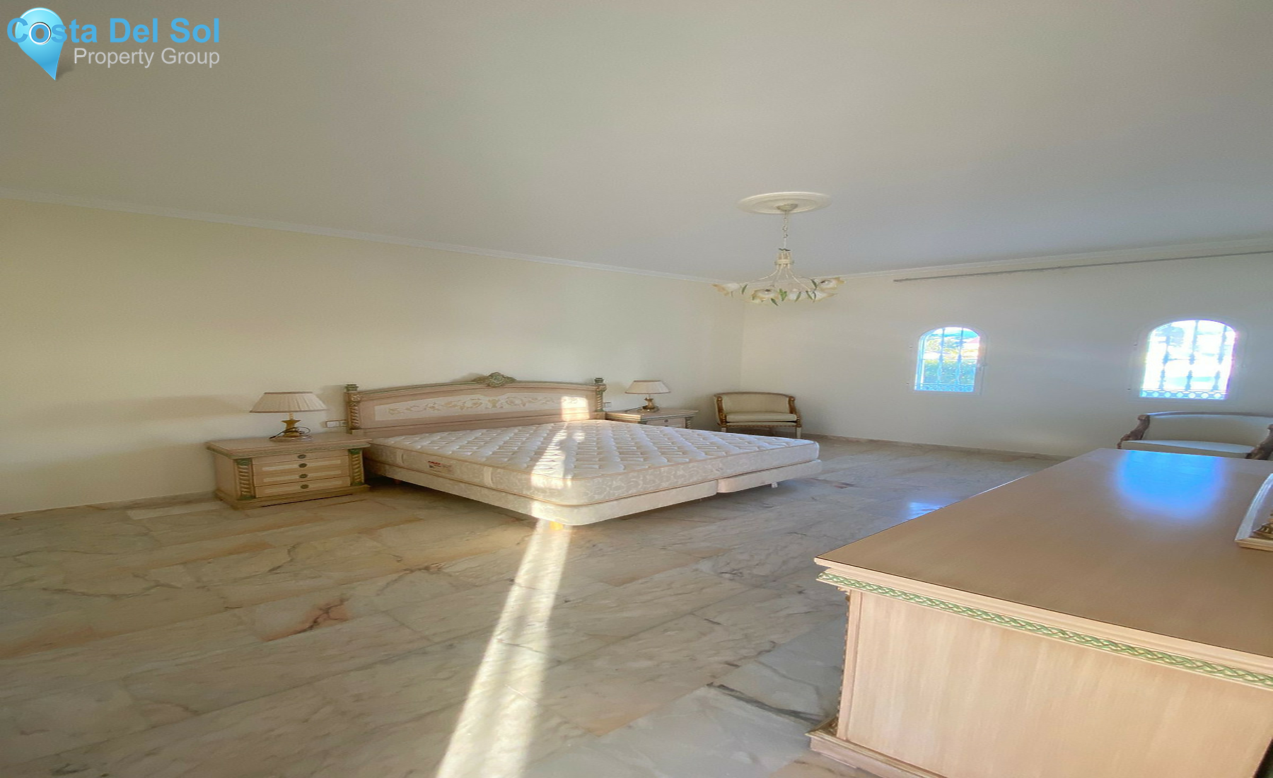 Detached Villa in San Pedro de Alcántara-695314