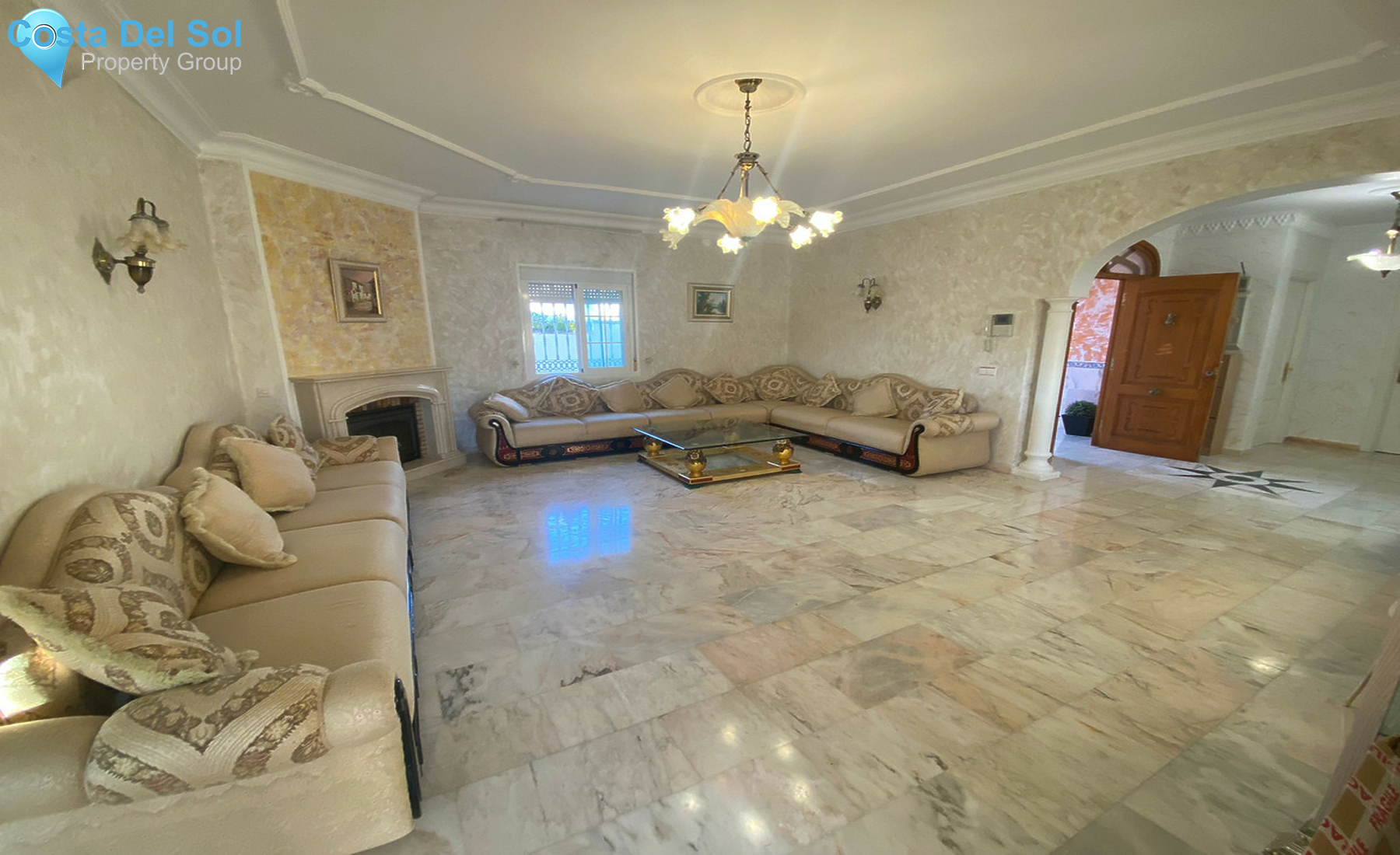 Detached Villa in San Pedro de Alcántara-695306