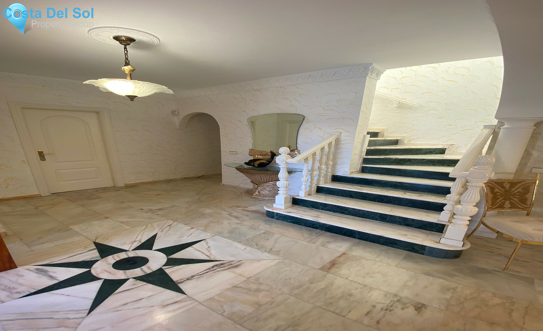 Detached Villa in San Pedro de Alcántara-695310