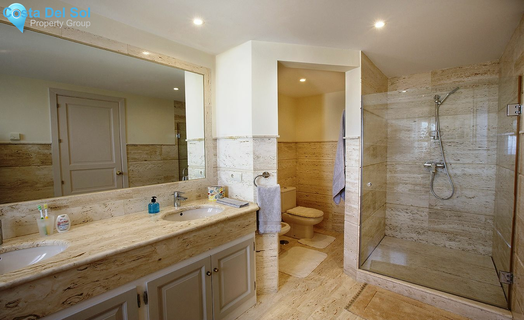 Detached Villa in Selwo-1211585