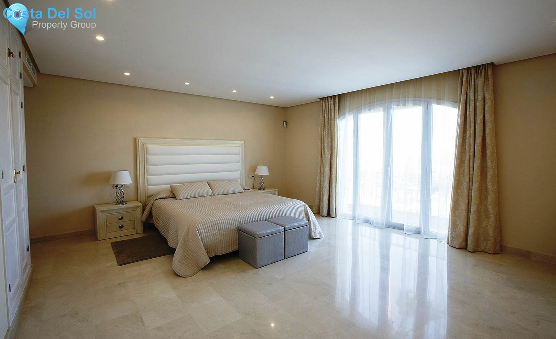 Detached Villa in Selwo-1211568