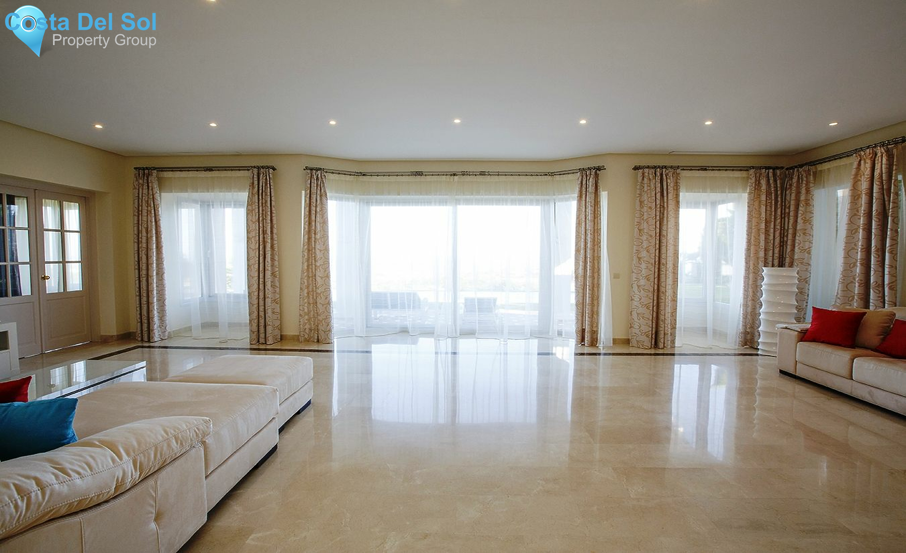 Detached Villa in Selwo-1211572