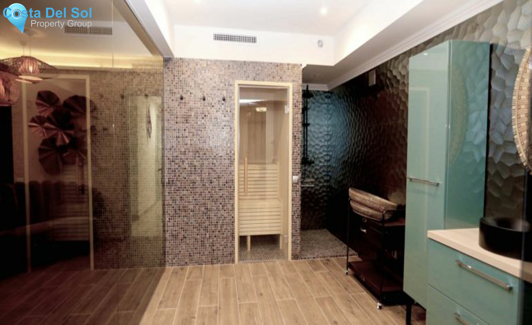 Detached Villa in Selwo-1450070