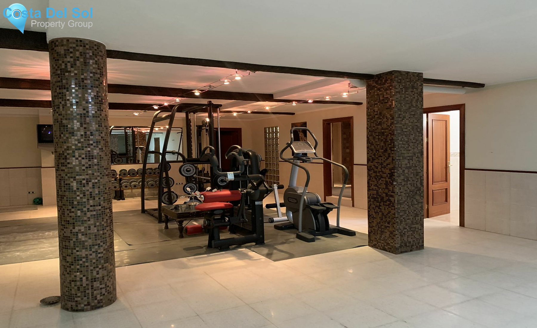 Detached Villa in Sierra Blanca-1488359