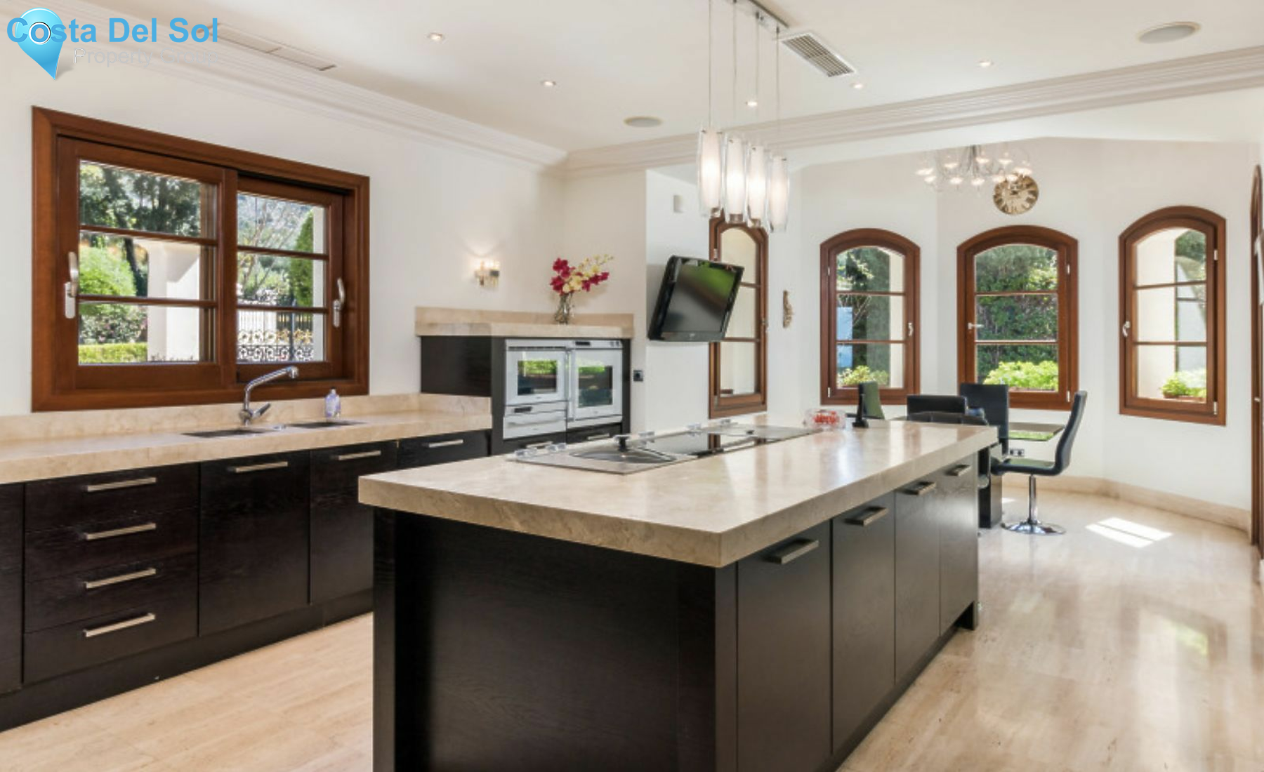 Detached Villa in Sierra Blanca-1546928