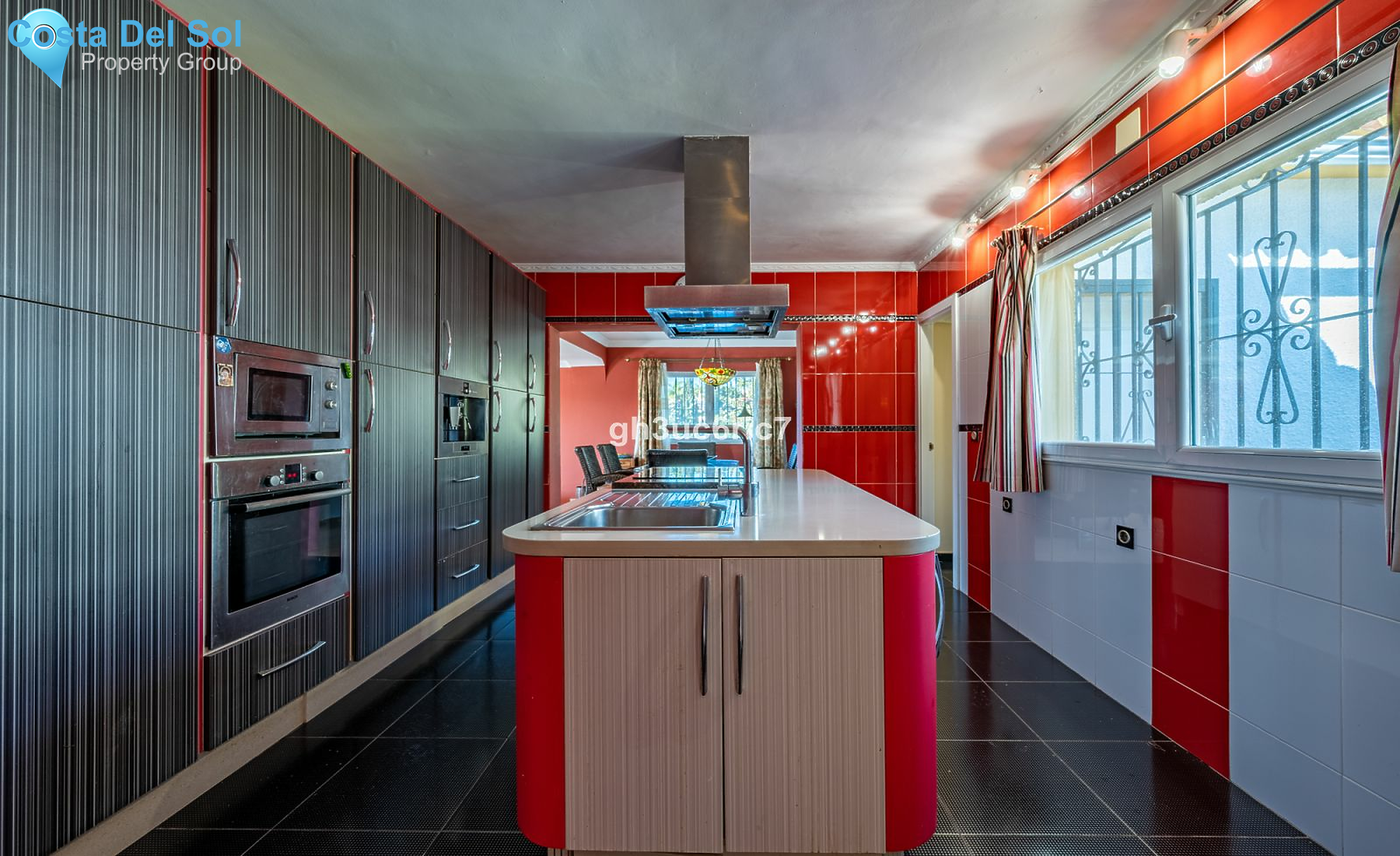 Detached Villa in Mijas Costa-1162954
