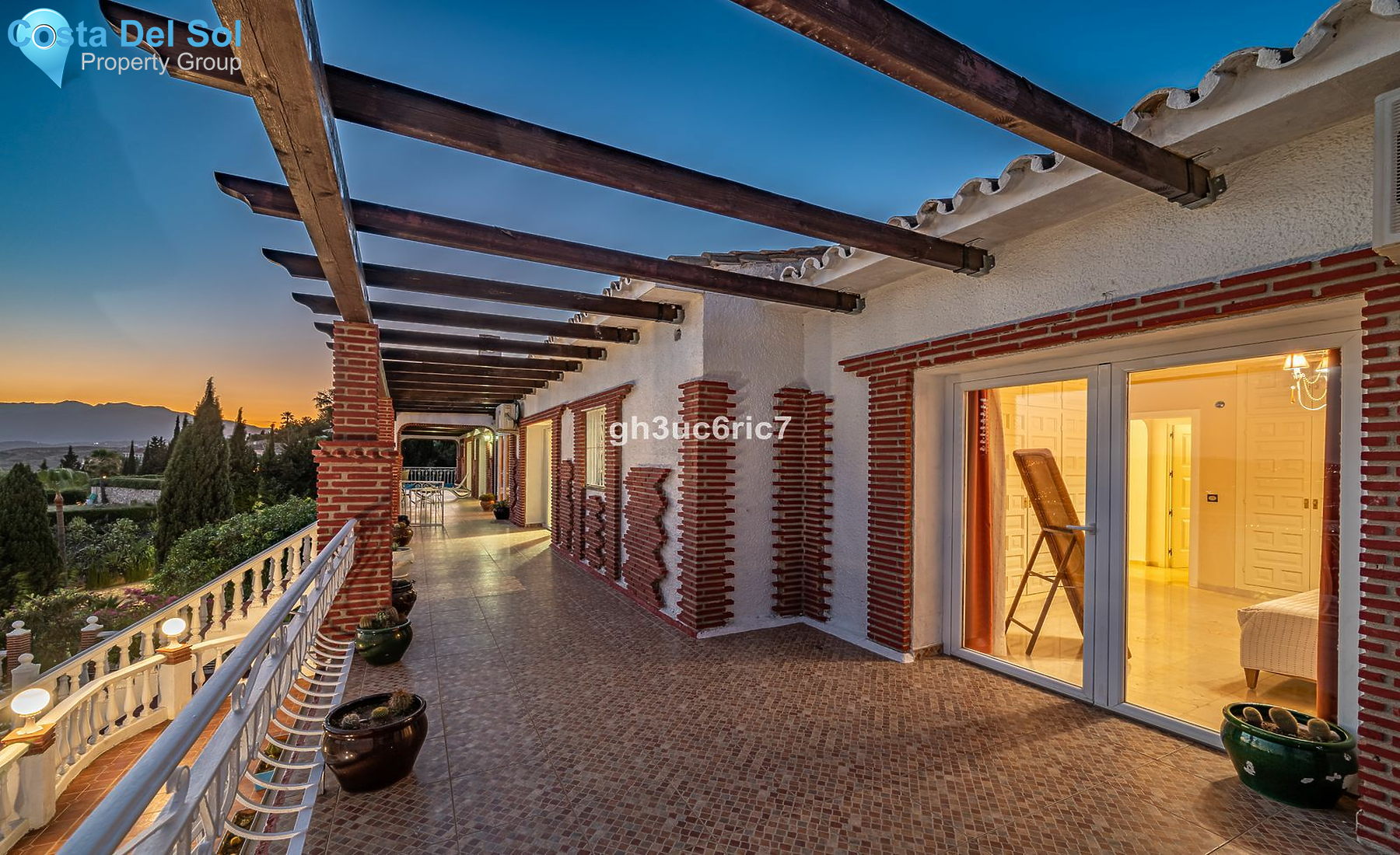 Detached Villa in Mijas Costa-1162948