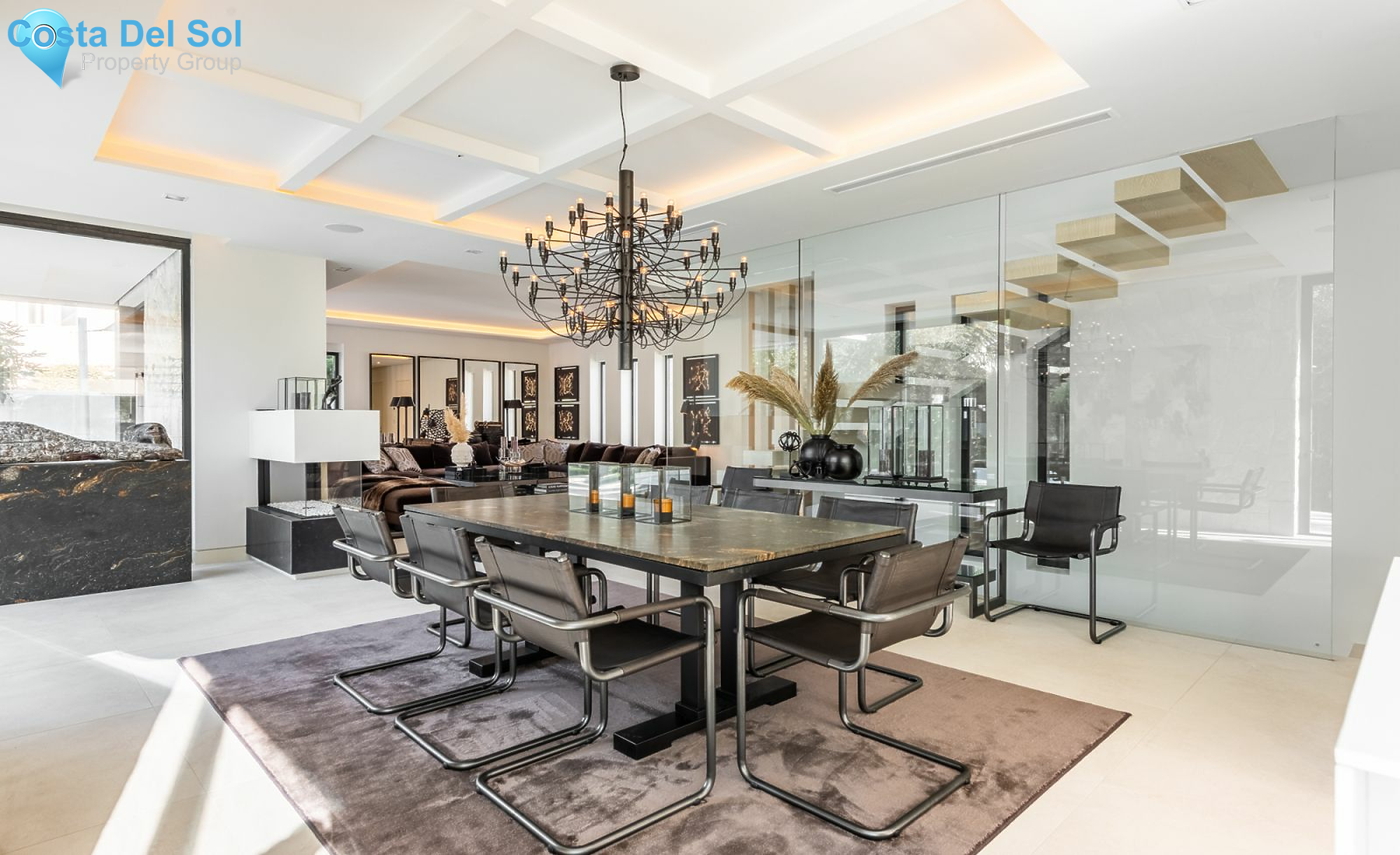 Detached Villa in The Golden Mile-1126656