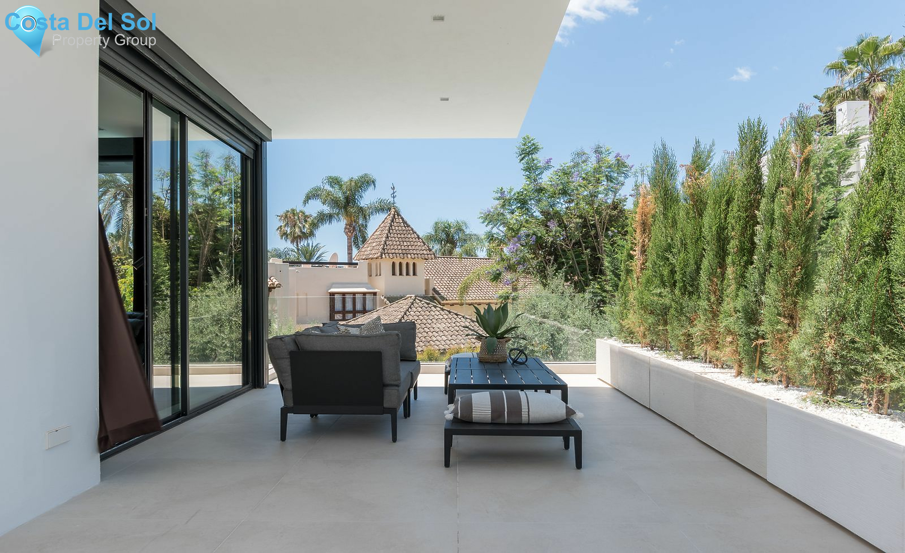 Detached Villa in The Golden Mile-1126668