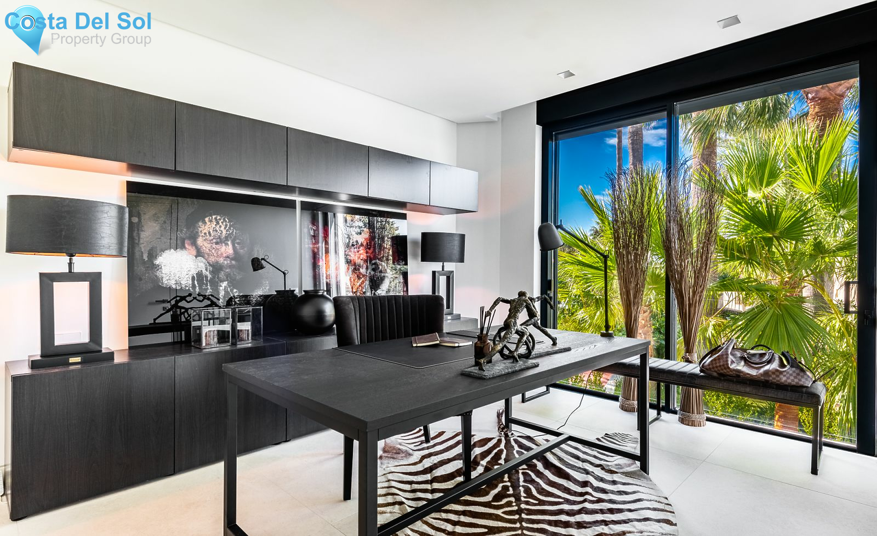 Detached Villa in The Golden Mile-1126672