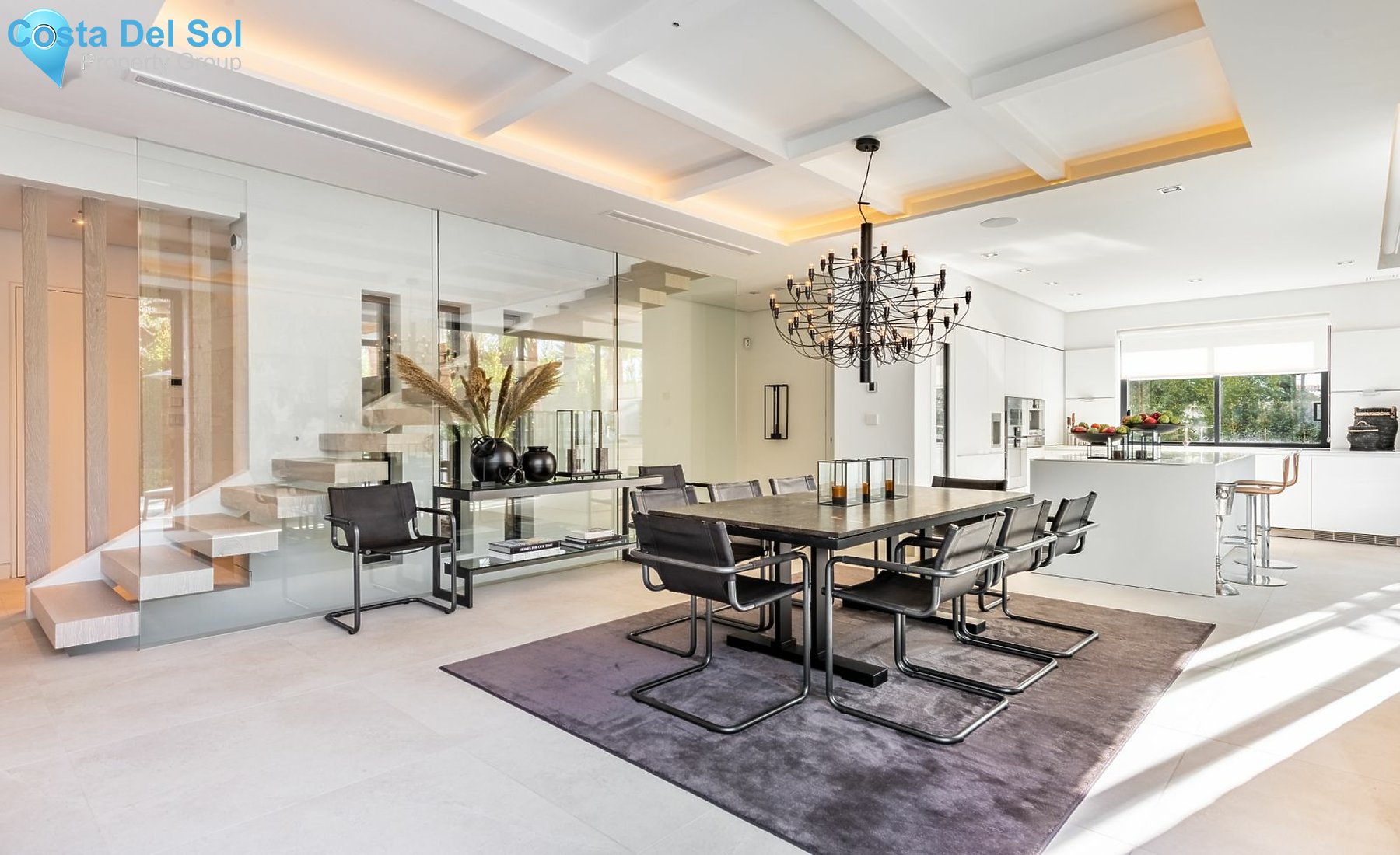 Detached Villa in The Golden Mile-1126658