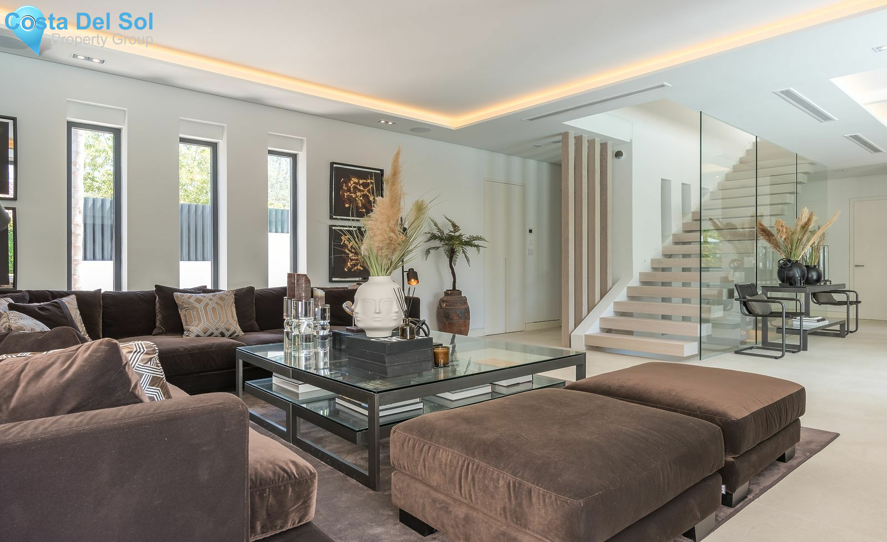 Detached Villa in The Golden Mile-1126660