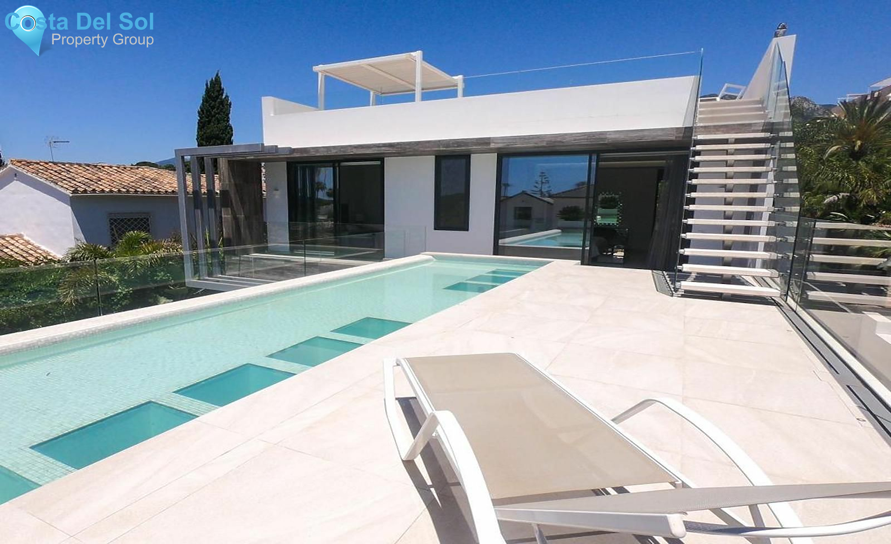 Detached Villa in The Golden Mile-1162014