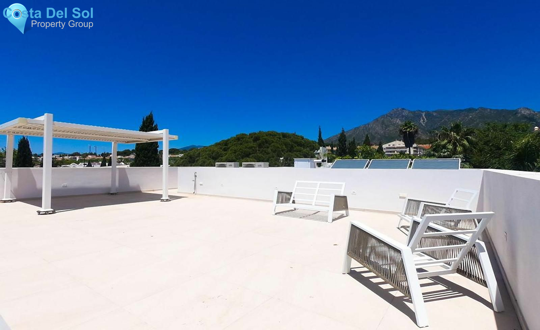 Detached Villa in The Golden Mile-1162016