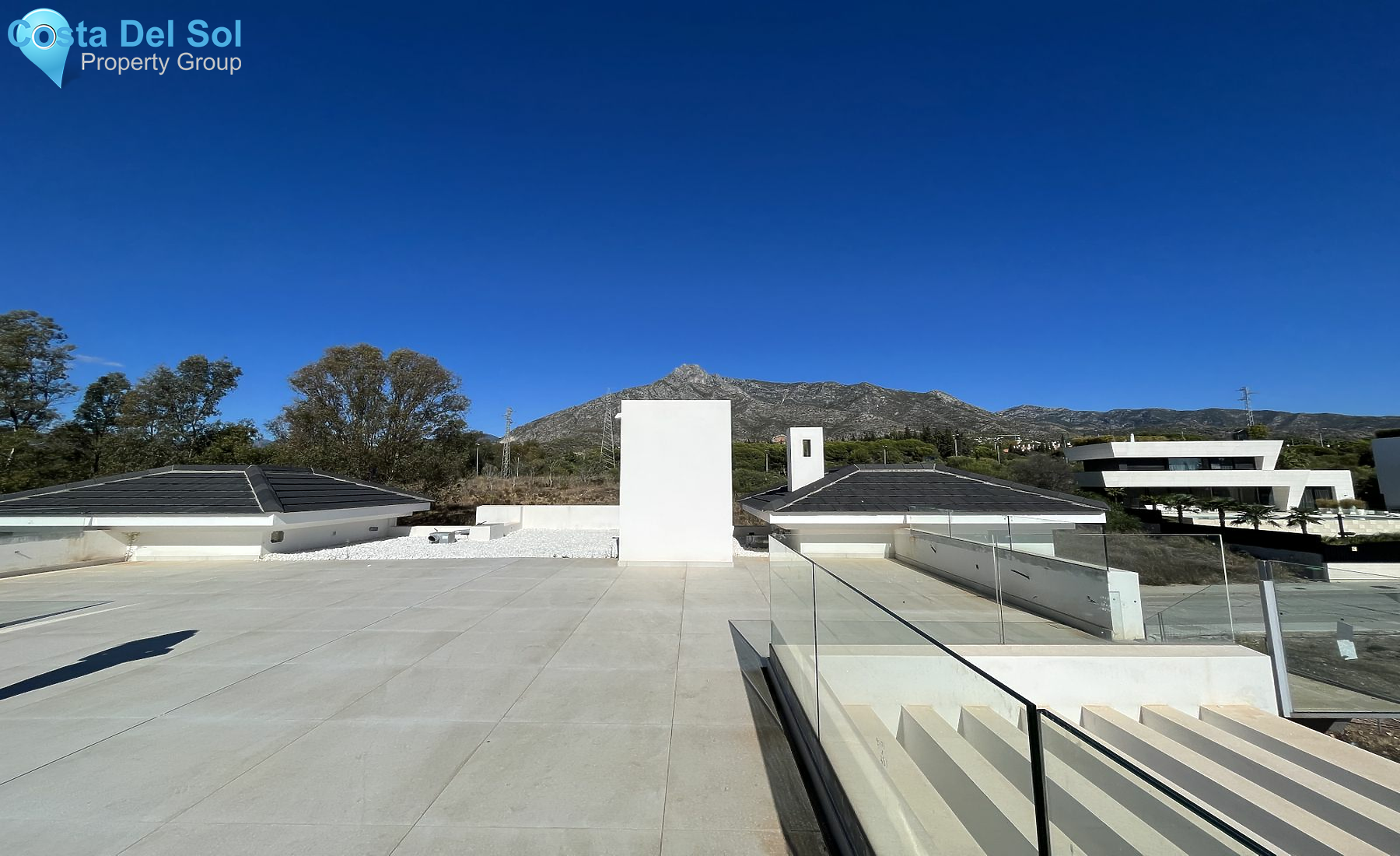 Detached Villa in The Golden Mile-1182833