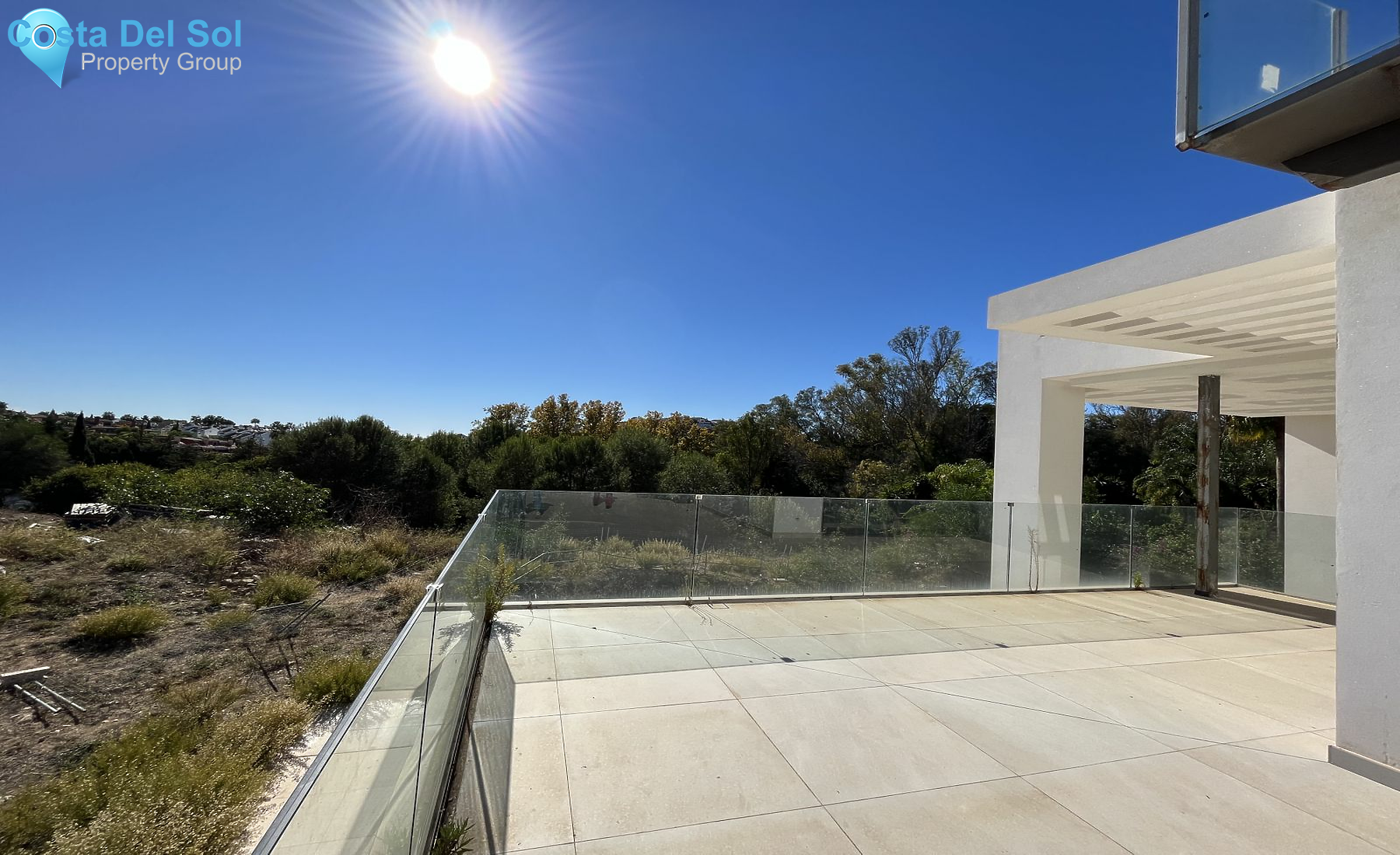 Detached Villa in The Golden Mile-1182840