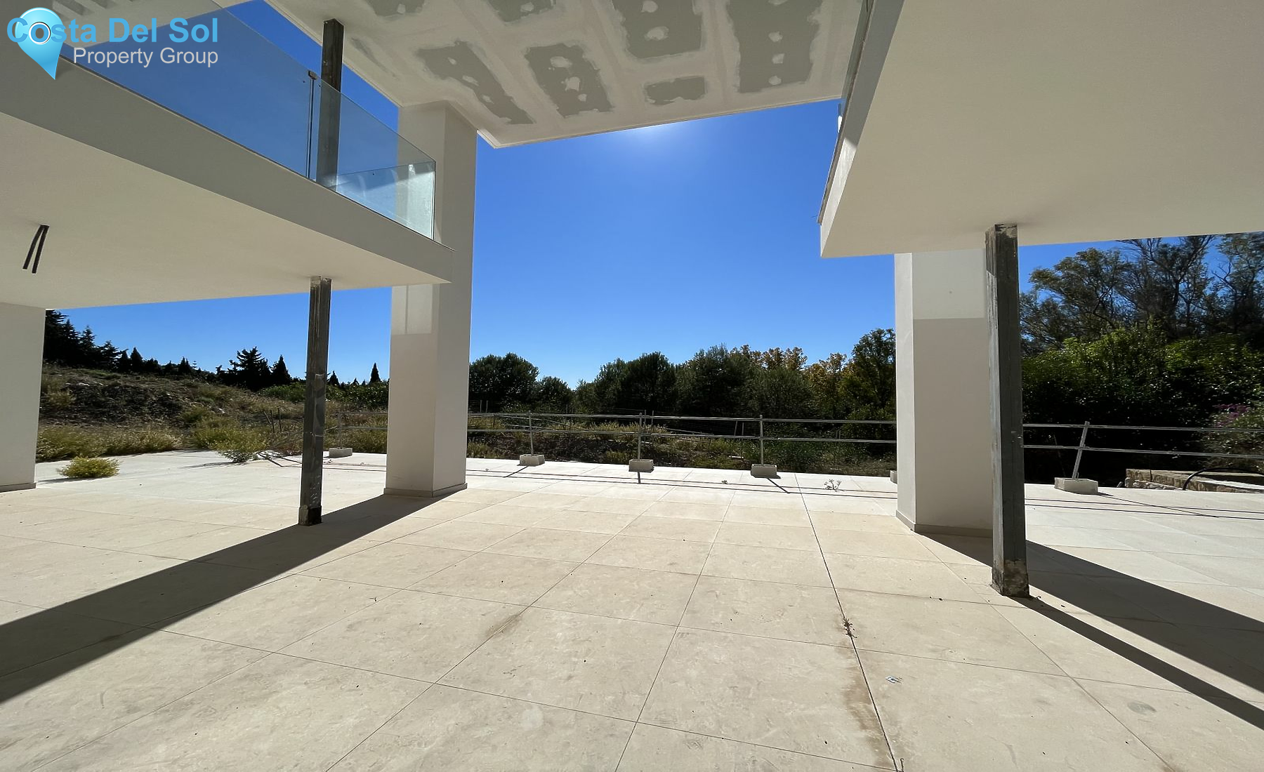 Detached Villa in The Golden Mile-1182842