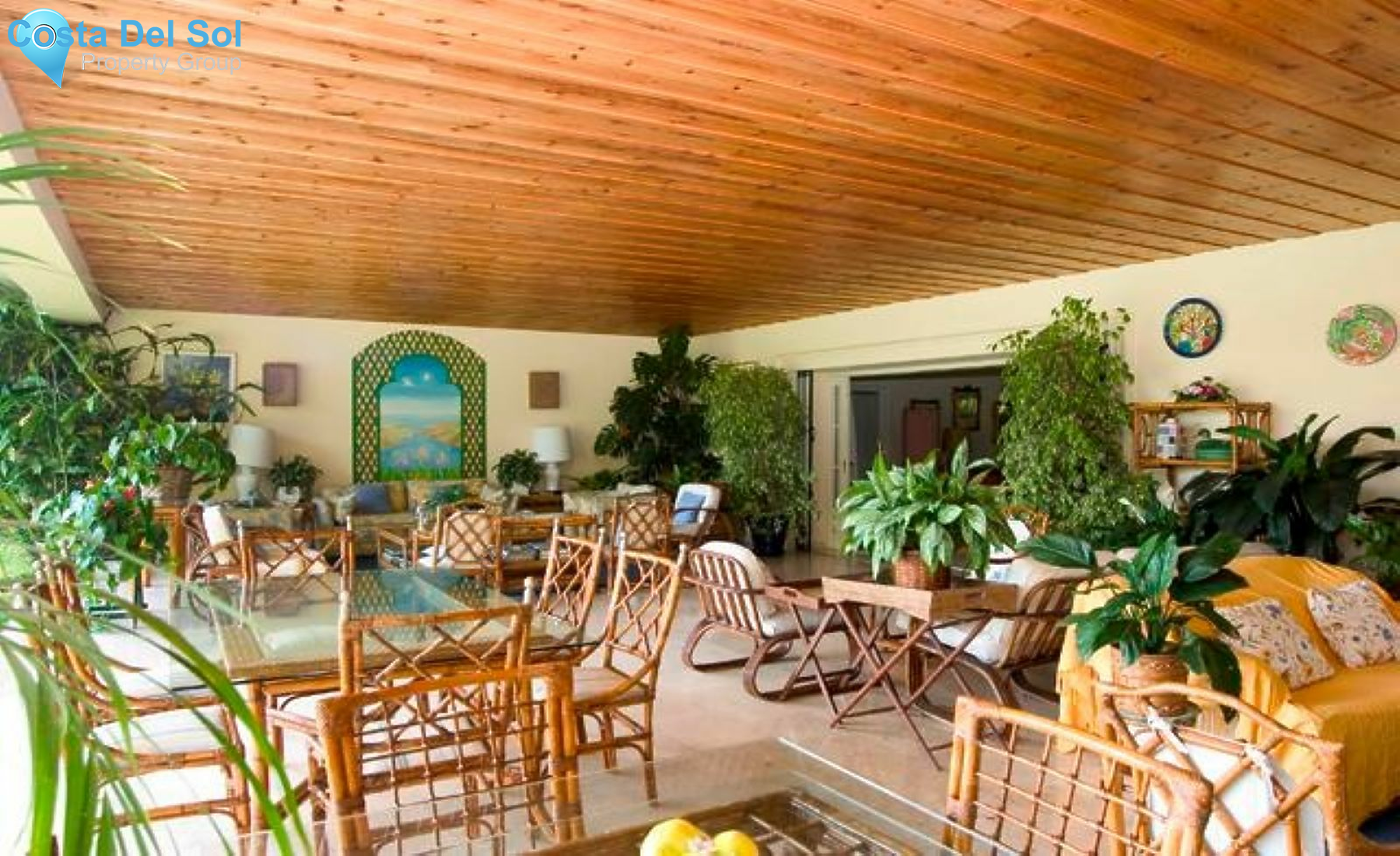 Detached Villa in The Golden Mile-1214165
