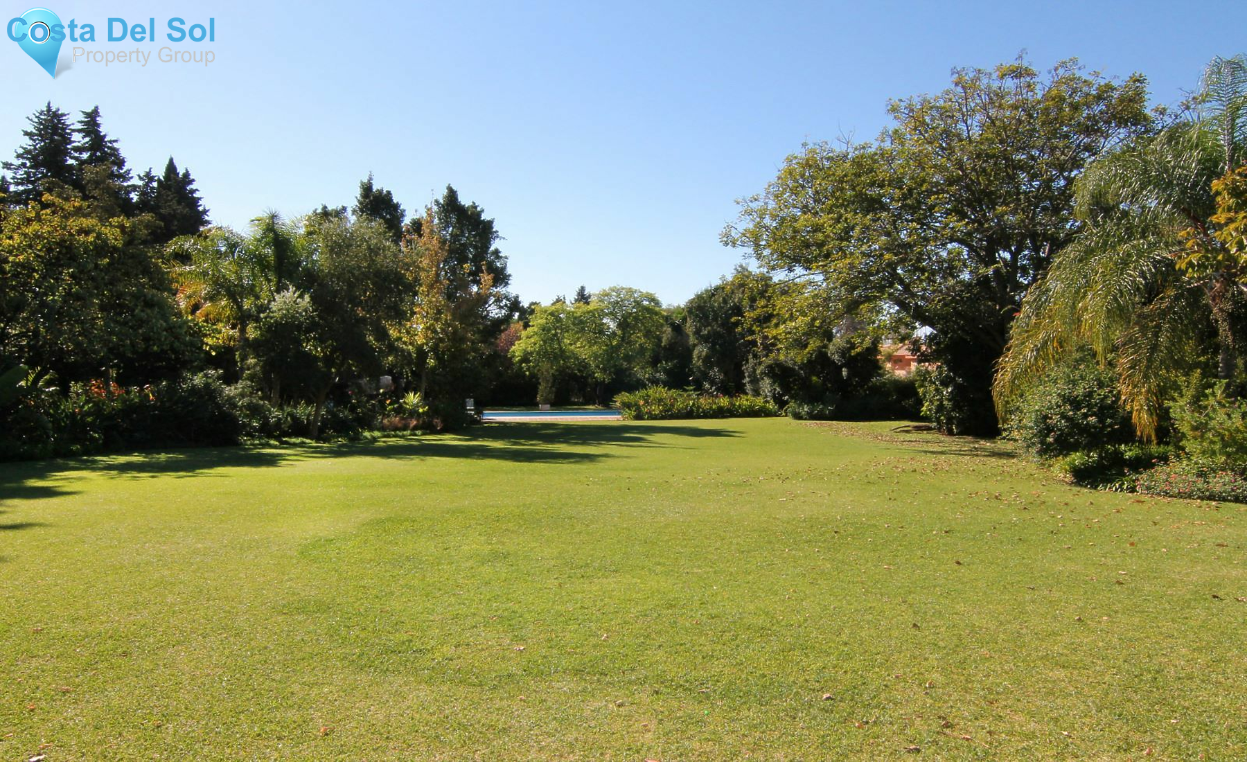 Detached Villa in The Golden Mile-1214180