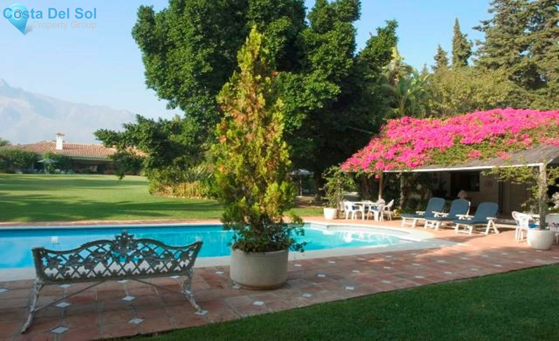 Detached Villa in The Golden Mile-1214181