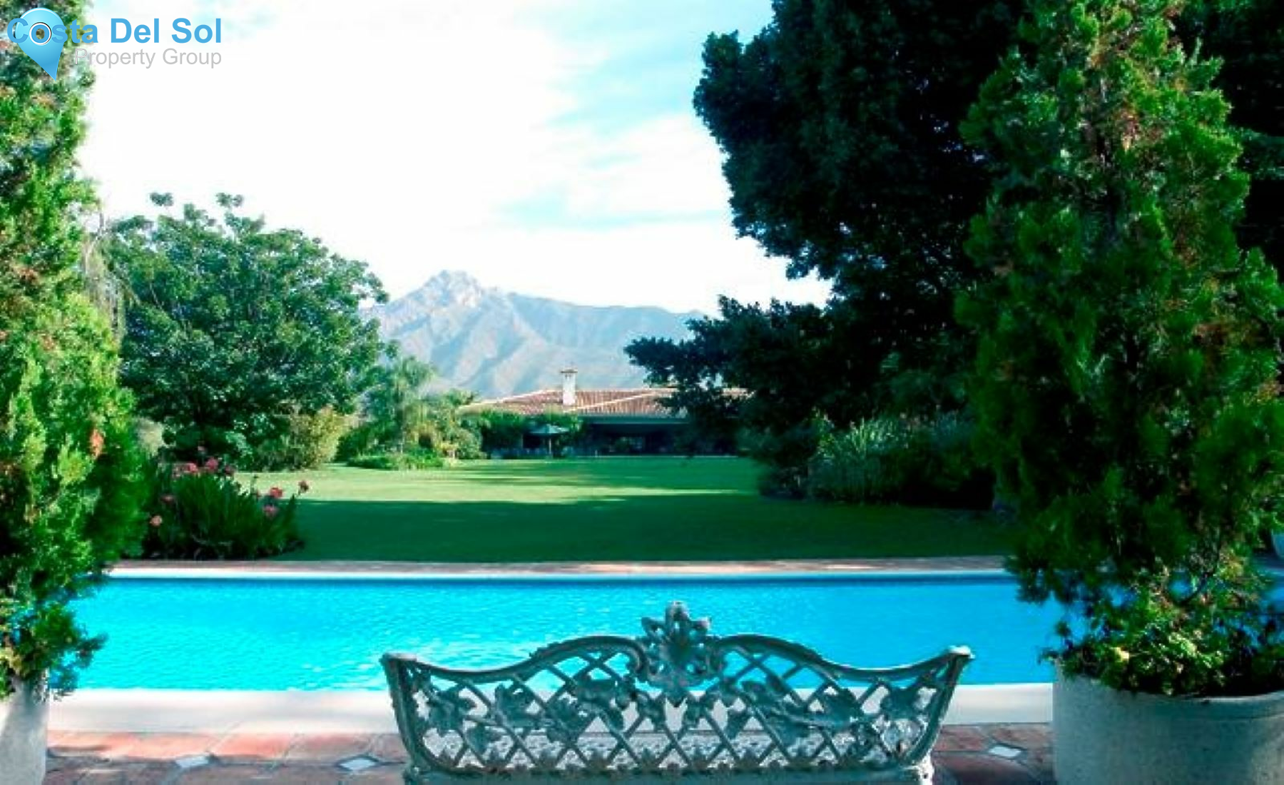 Detached Villa in The Golden Mile-1214182