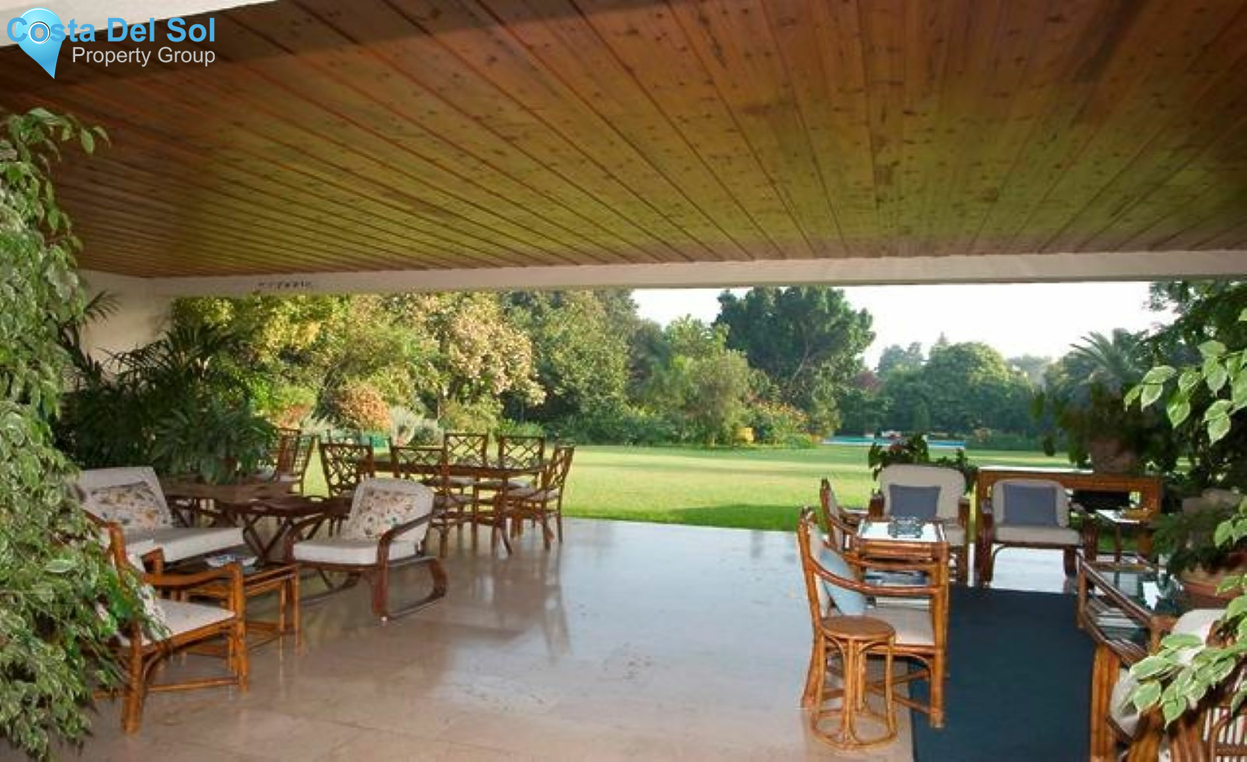 Detached Villa in The Golden Mile-1214166