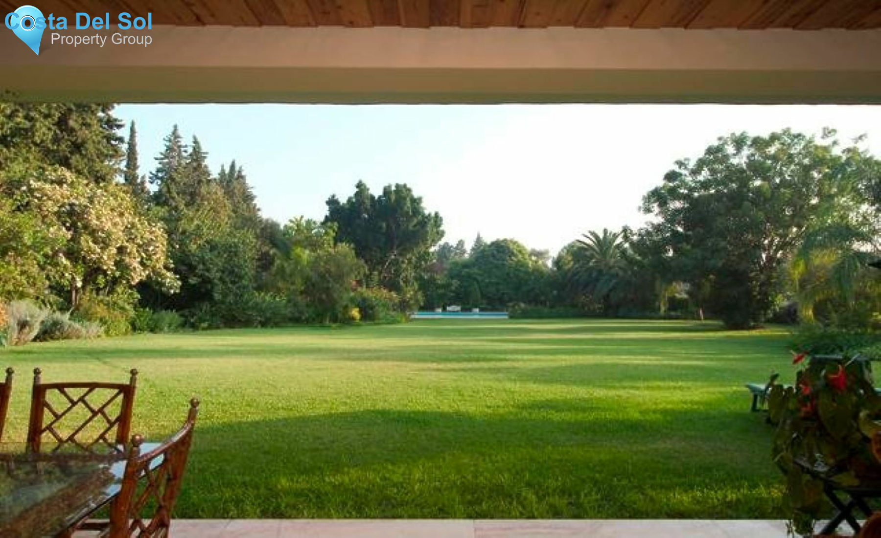 Detached Villa in The Golden Mile-1214167