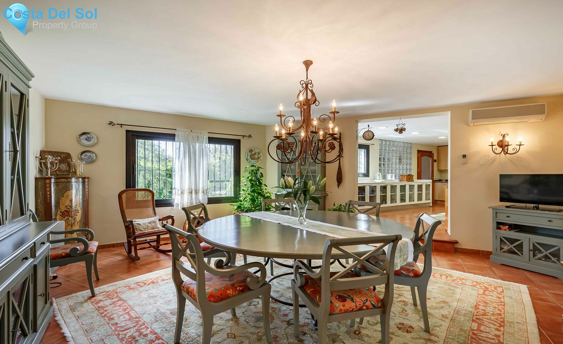 Detached Villa in The Golden Mile-1214337