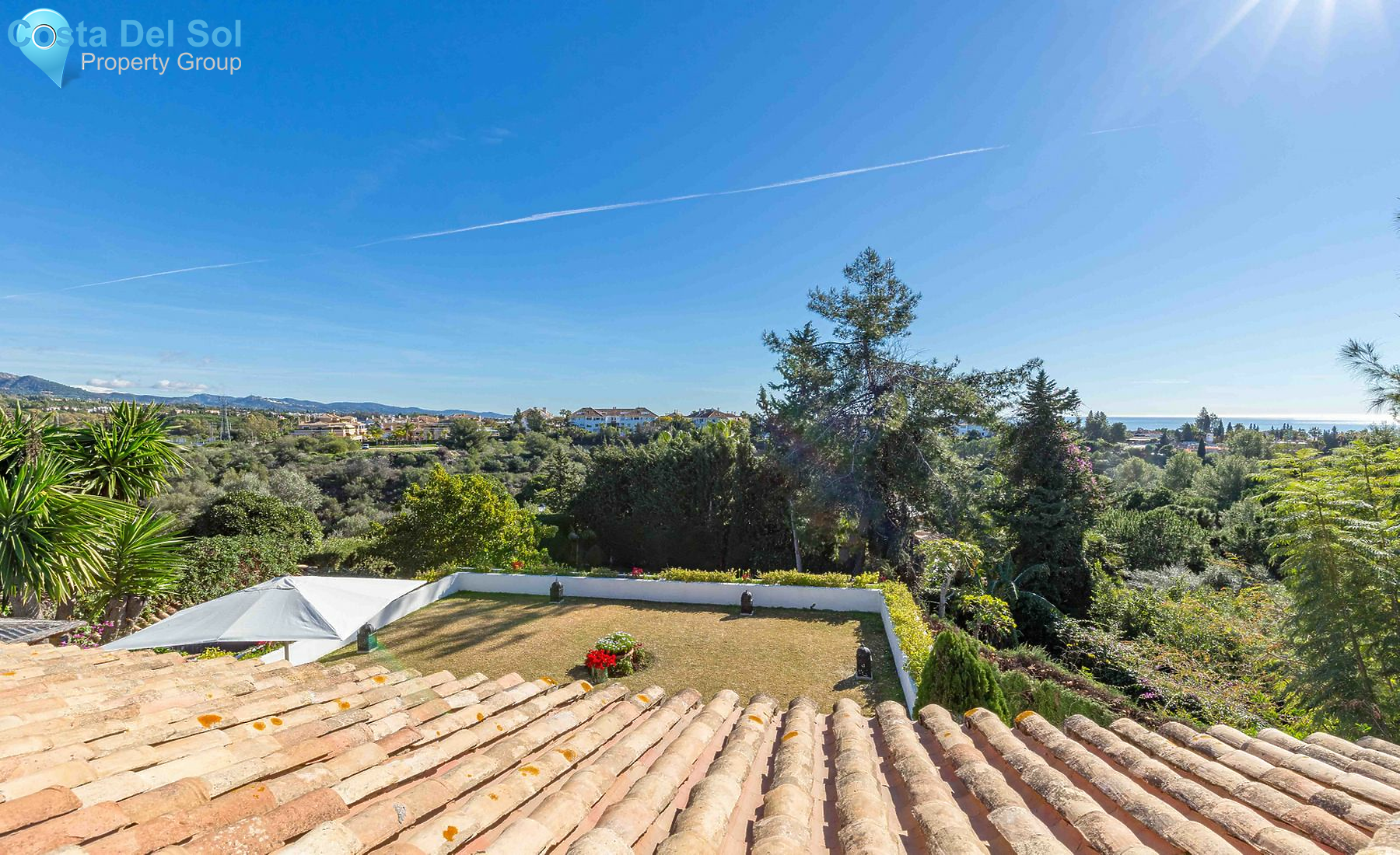 Detached Villa in The Golden Mile-1214341