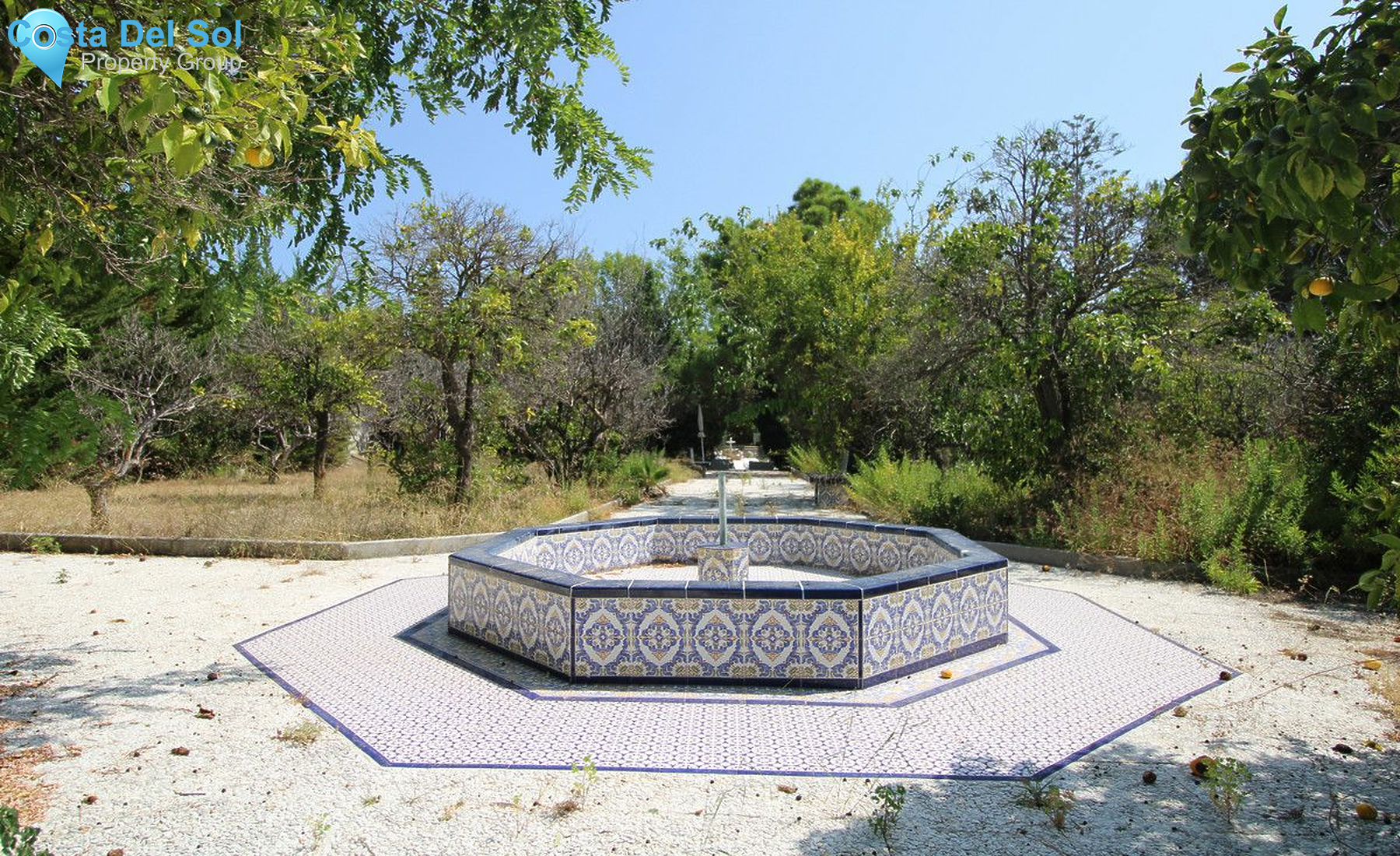 Detached Villa in The Golden Mile-1389081