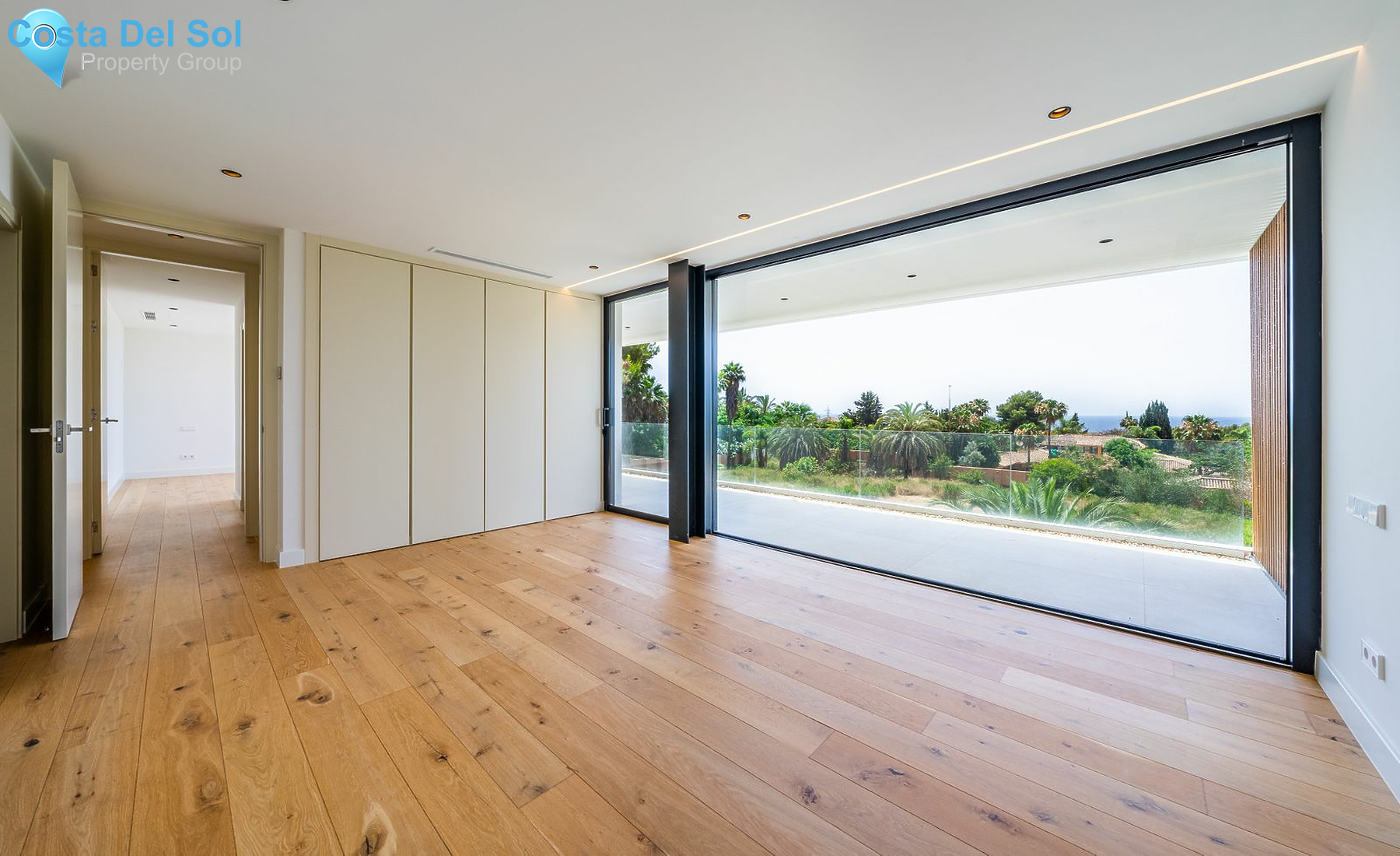 Detached Villa in The Golden Mile-1430715