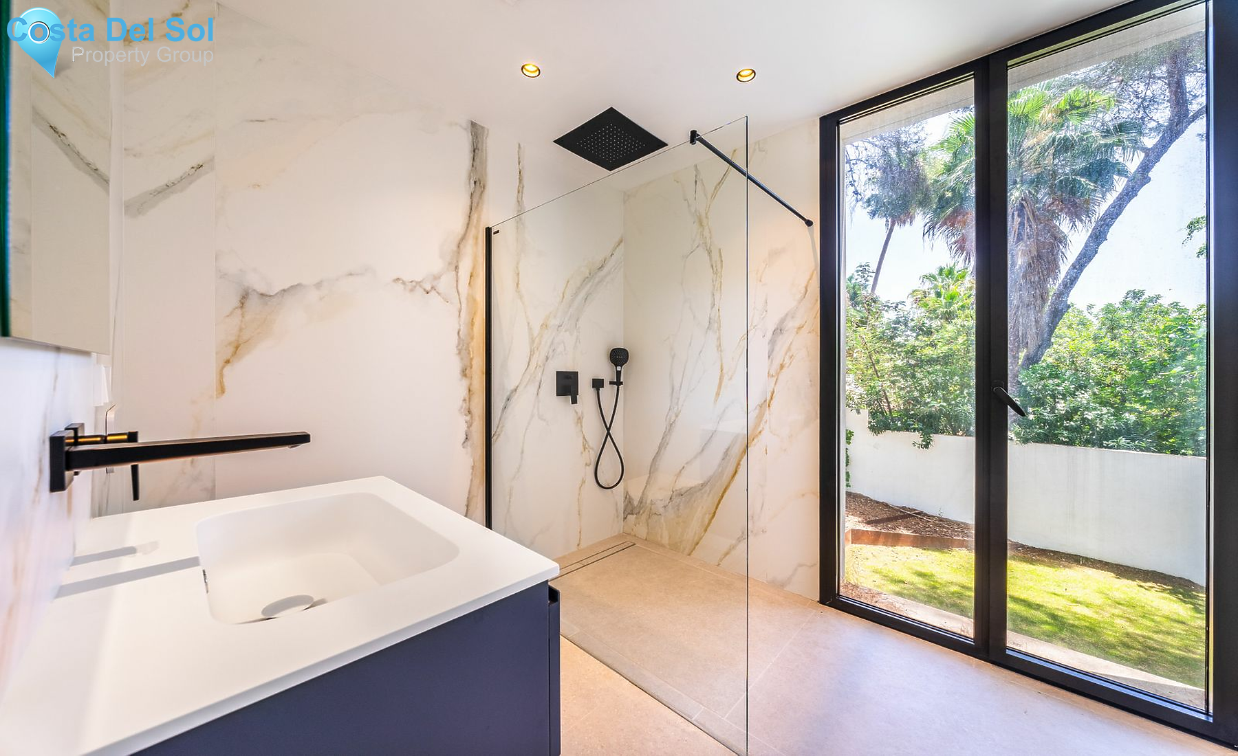 Detached Villa in The Golden Mile-1430716