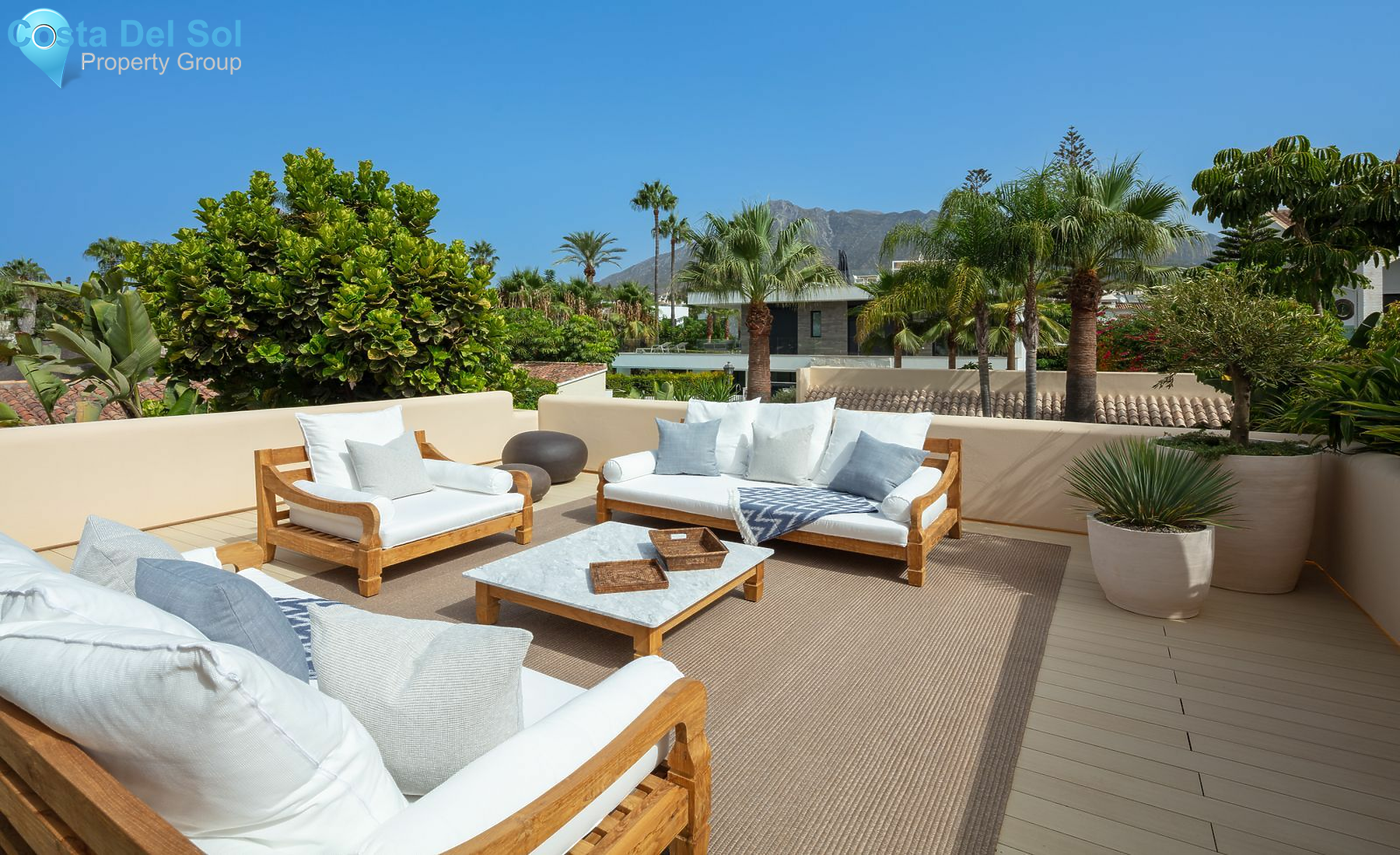 Detached Villa in The Golden Mile-1444120